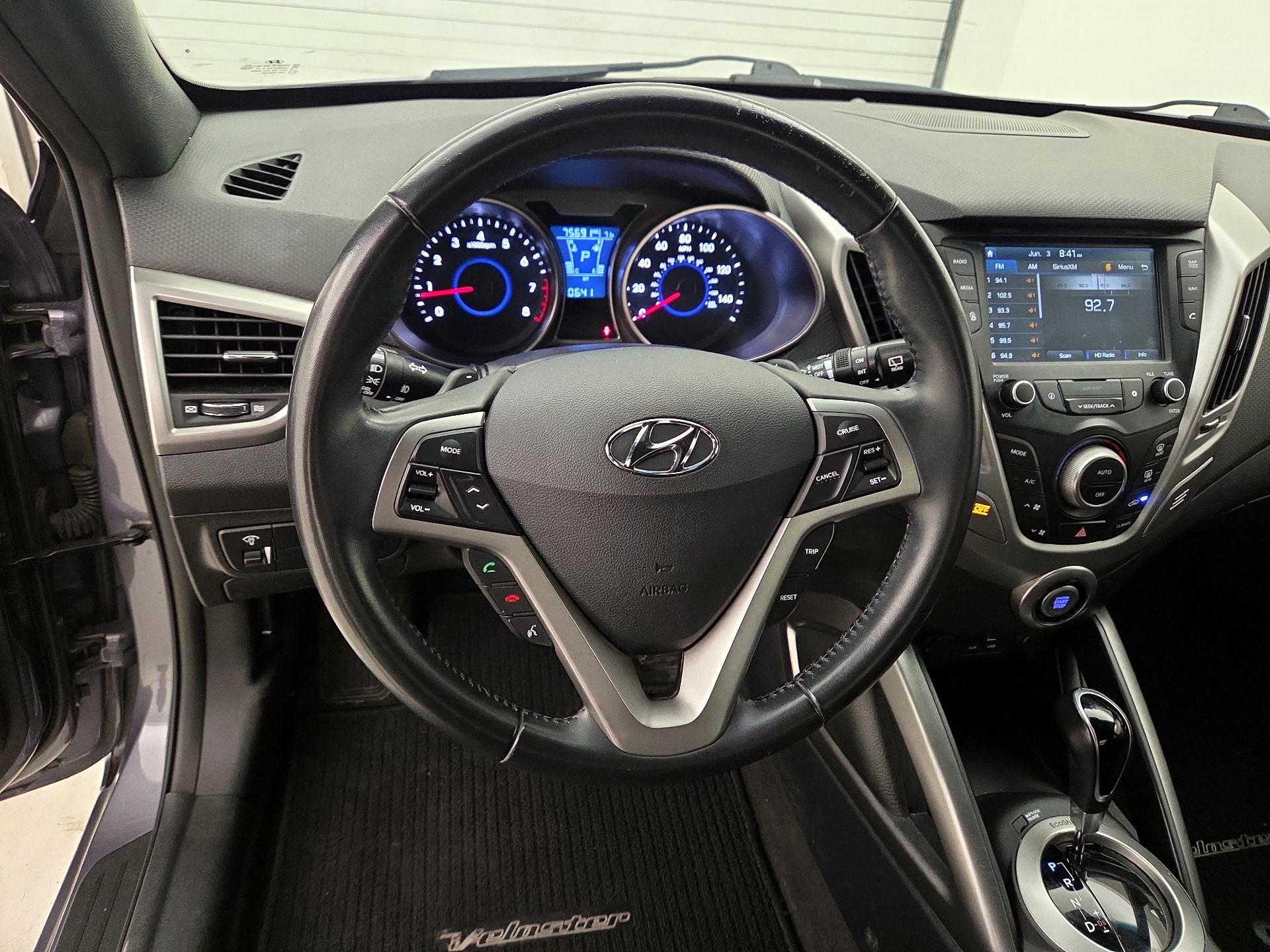 Thumbnail: 2017 Hyundai Veloster - 10