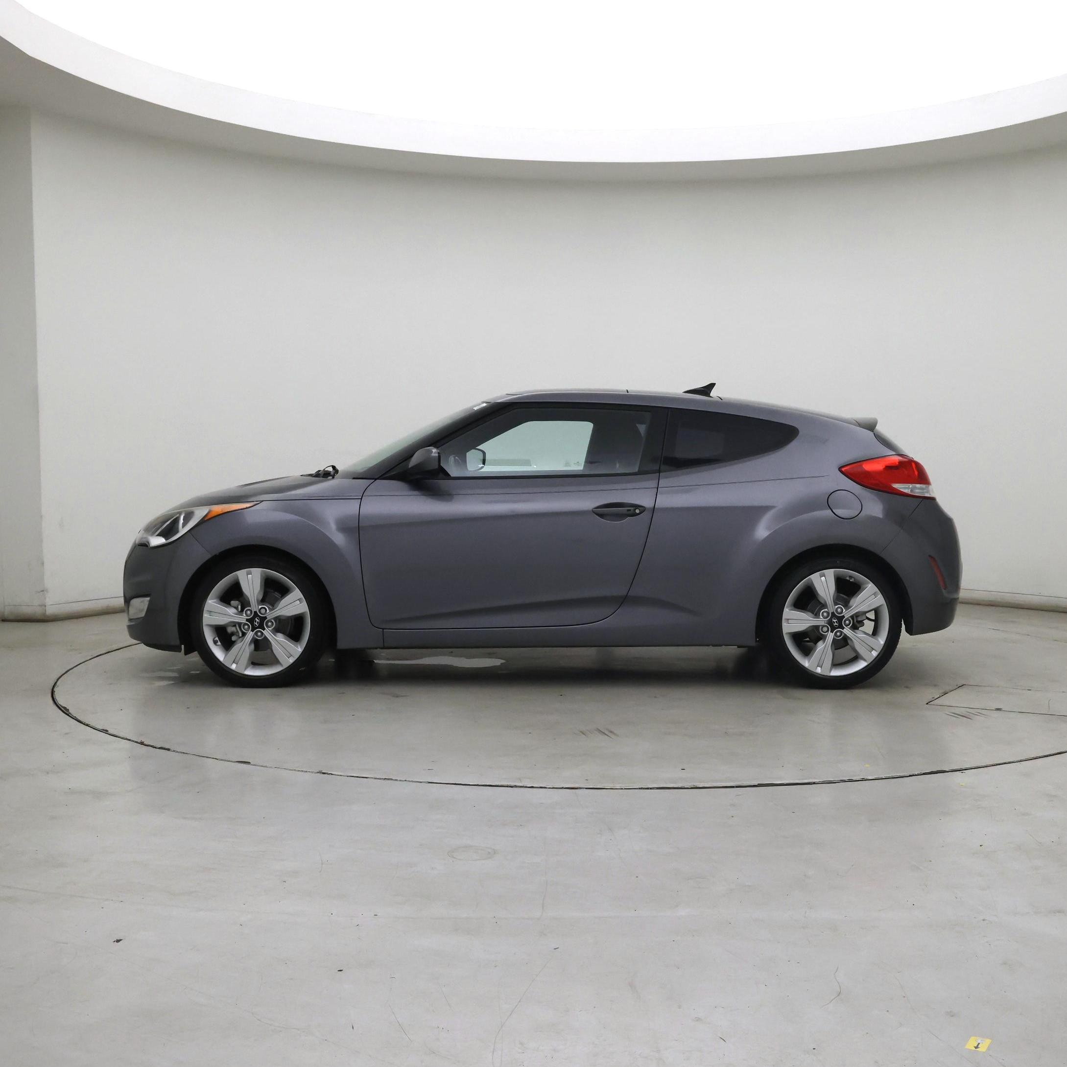 Thumbnail: 2017 Hyundai Veloster - 3