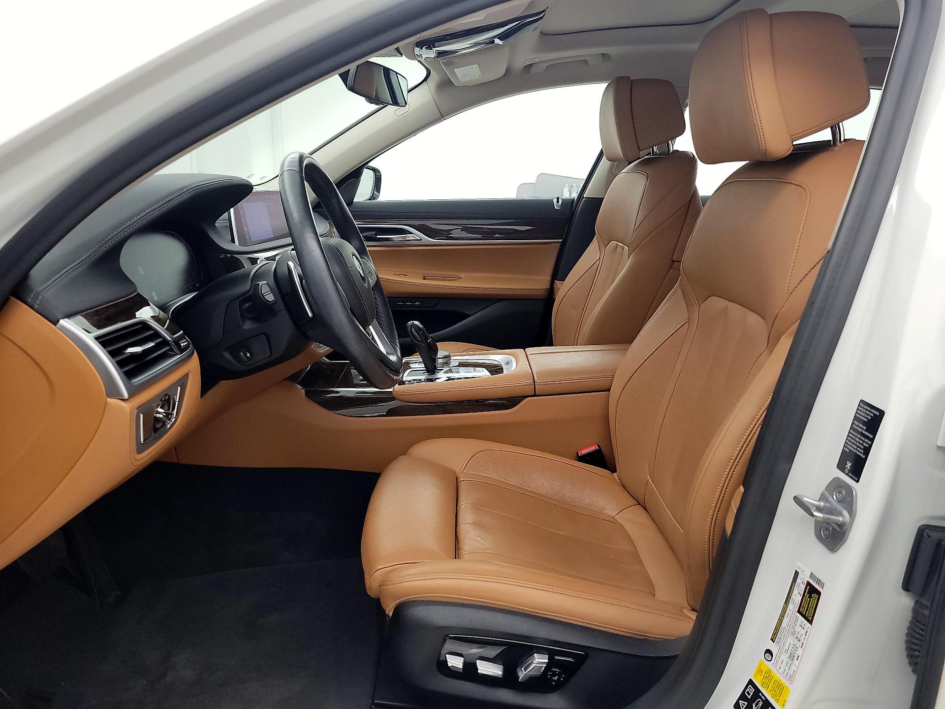 Thumbnail: 2020 BMW 7 Series - 11