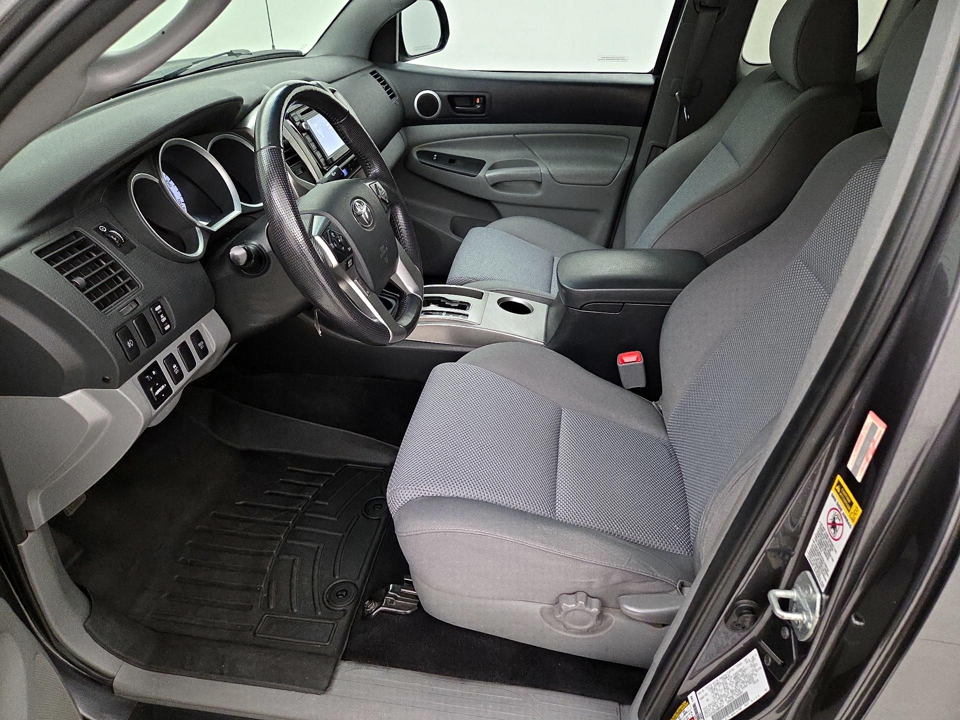 Thumbnail: 2014 Toyota Tacoma - 11
