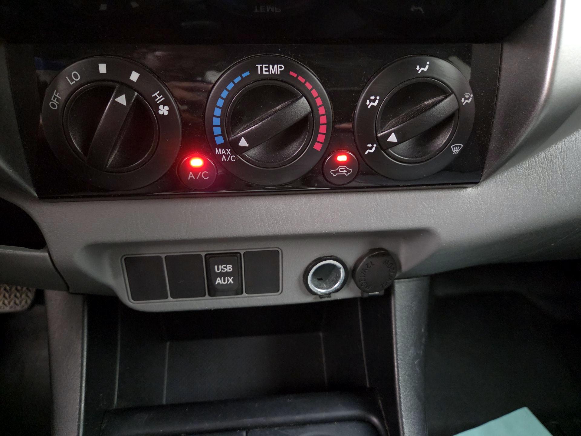 Thumbnail: 2014 Toyota Tacoma - 16