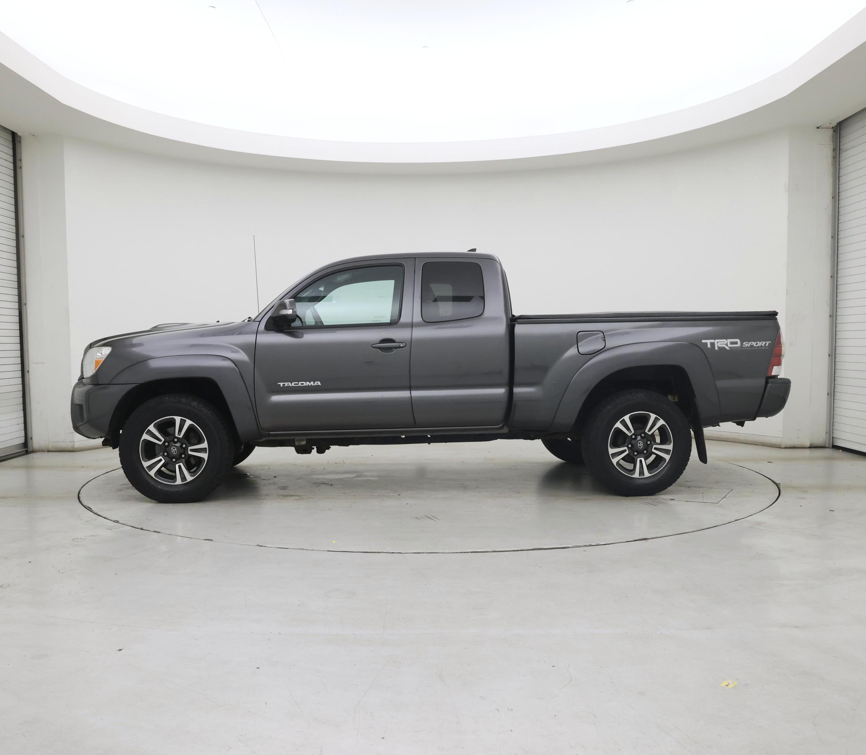 Thumbnail: 2014 Toyota Tacoma - 3