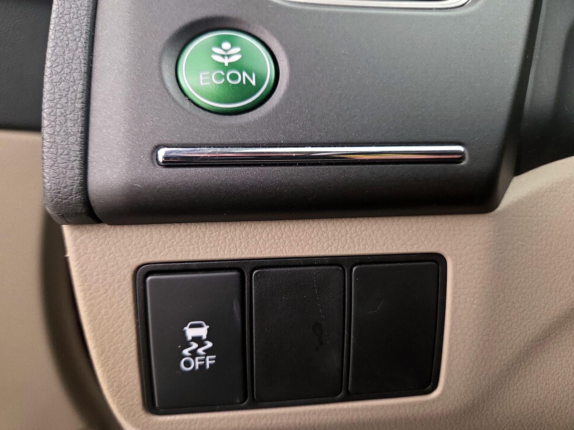 Thumbnail: 2015 Honda Civic - 13