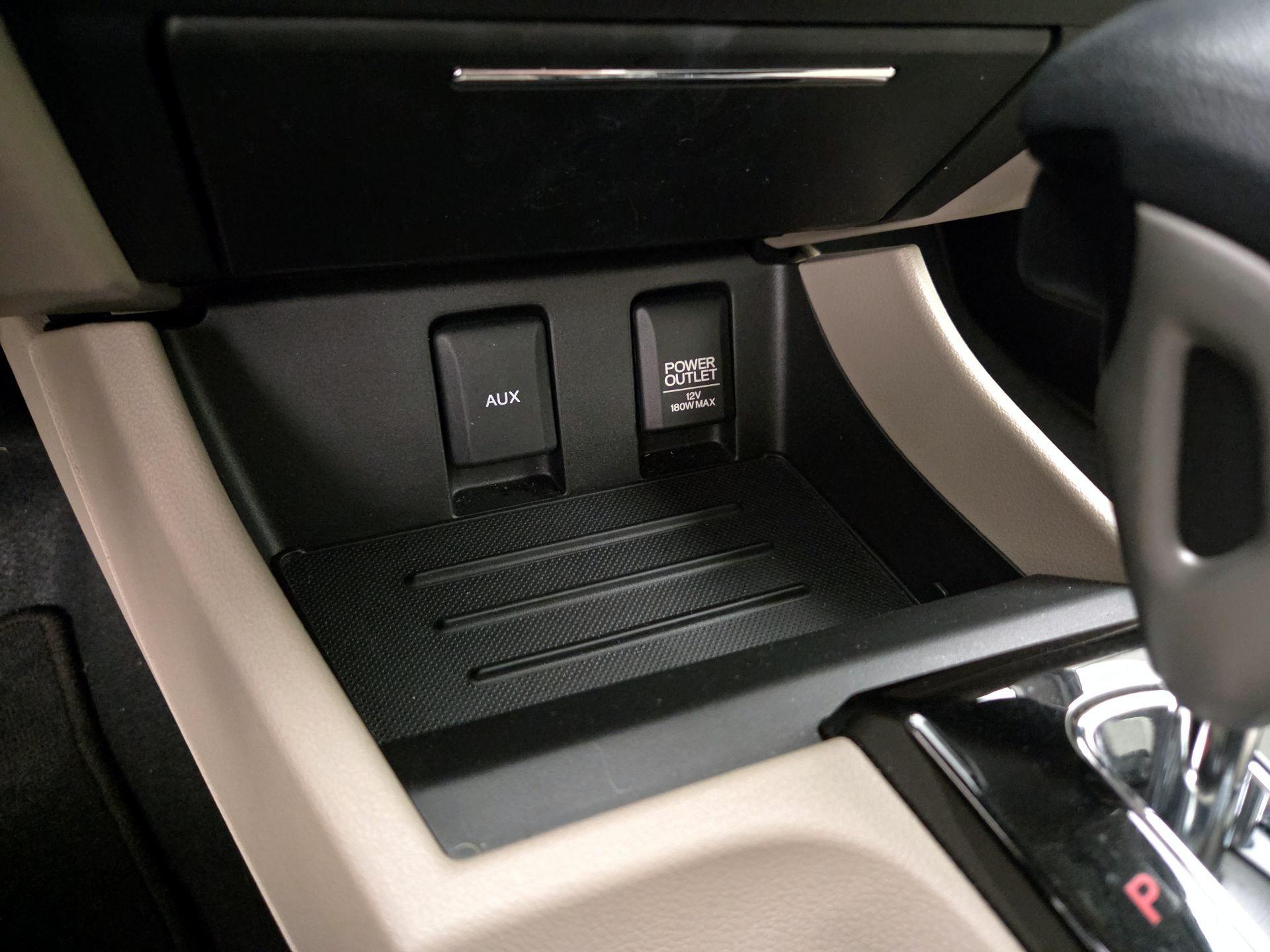 Thumbnail: 2015 Honda Civic - 18