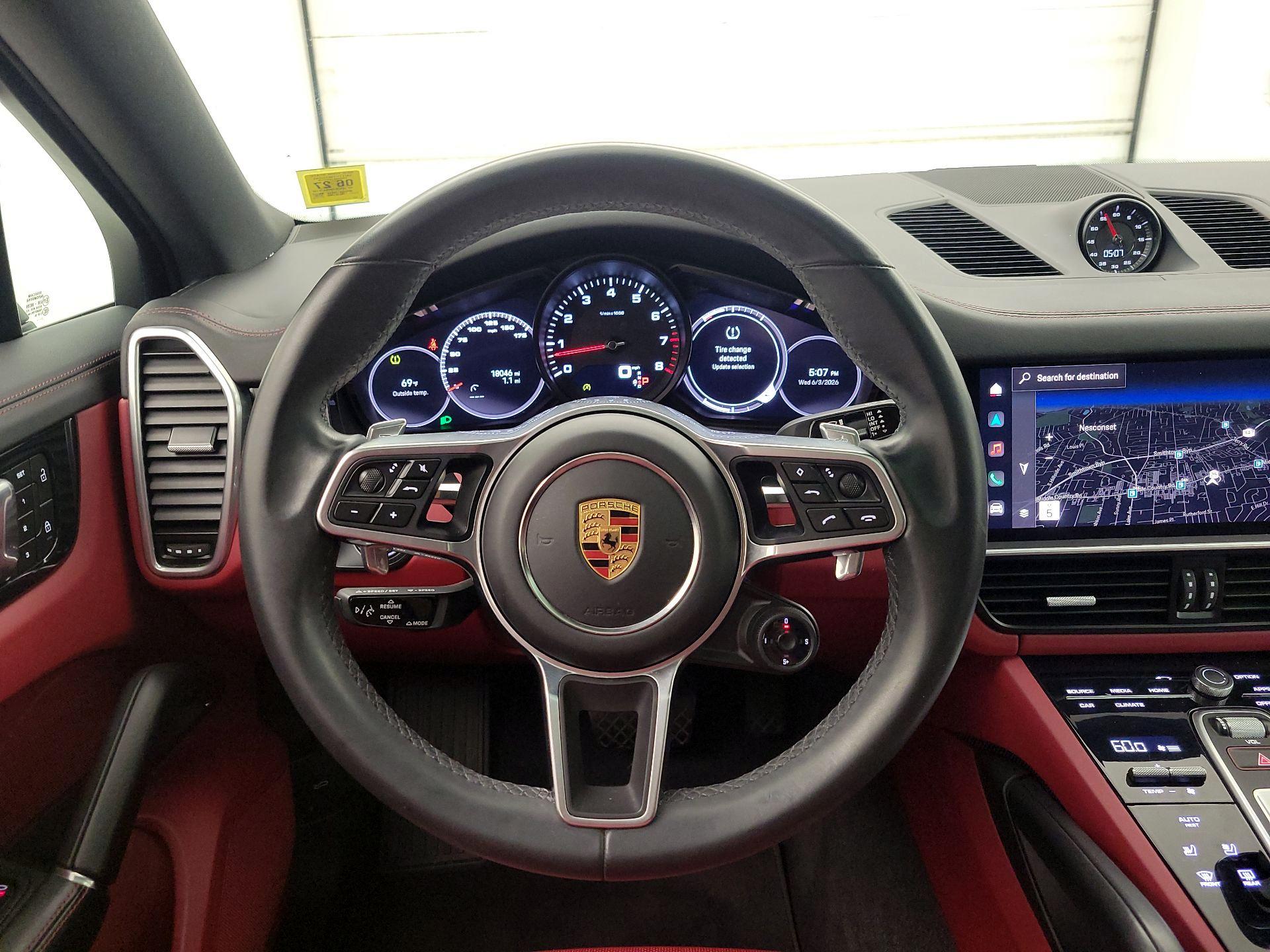 Thumbnail: 2023 Porsche Cayenne - 10