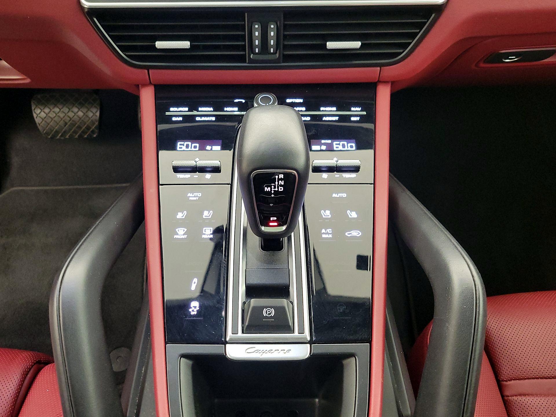 Thumbnail: 2023 Porsche Cayenne - 18