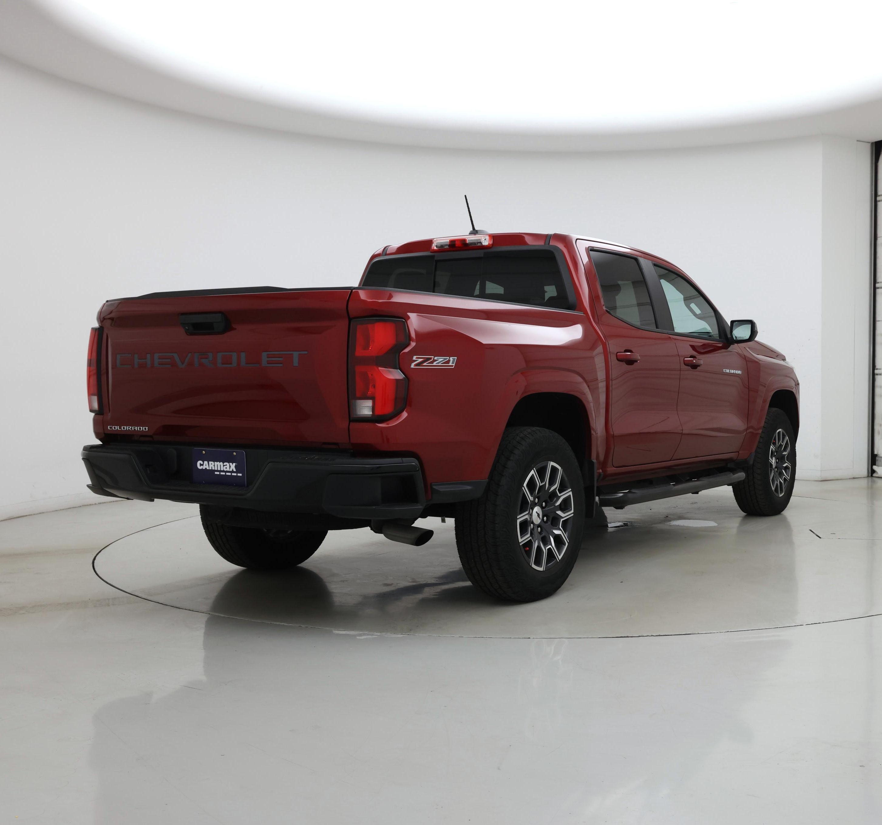 Thumbnail: 2023 Chevrolet Colorado - 8