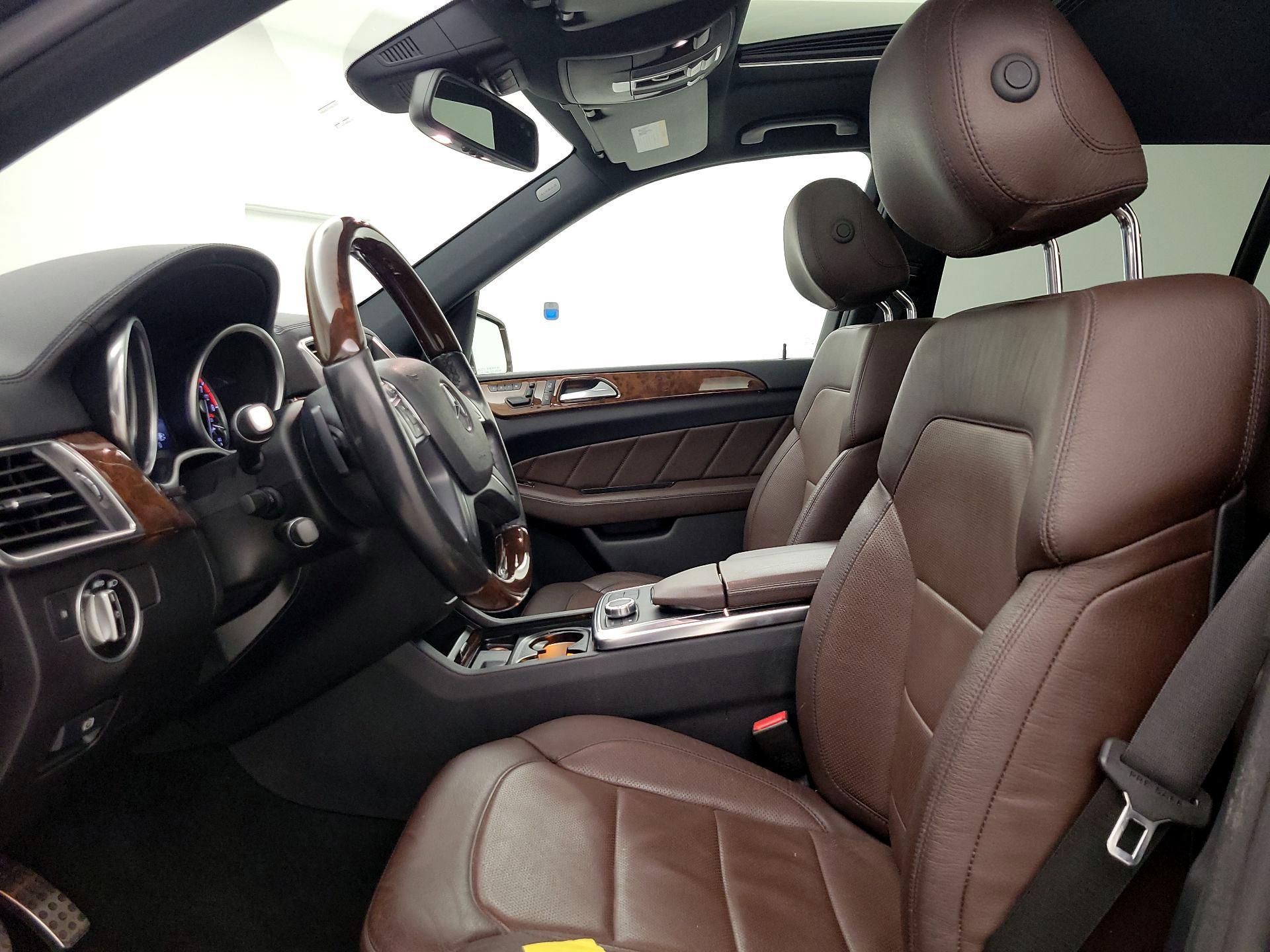 Thumbnail: 2015 Mercedes-Benz GL-Class - 11