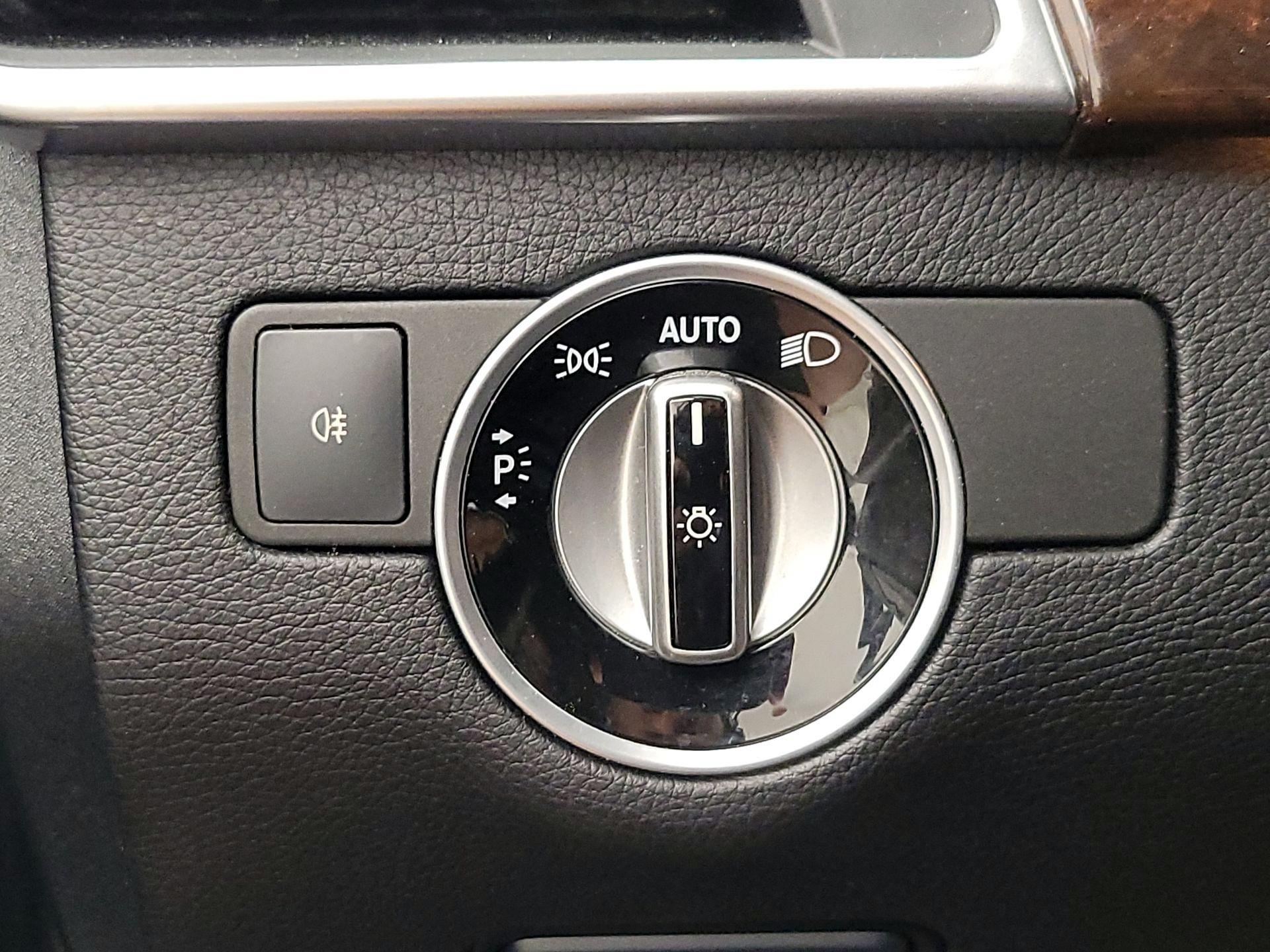 Thumbnail: 2015 Mercedes-Benz GL-Class - 13