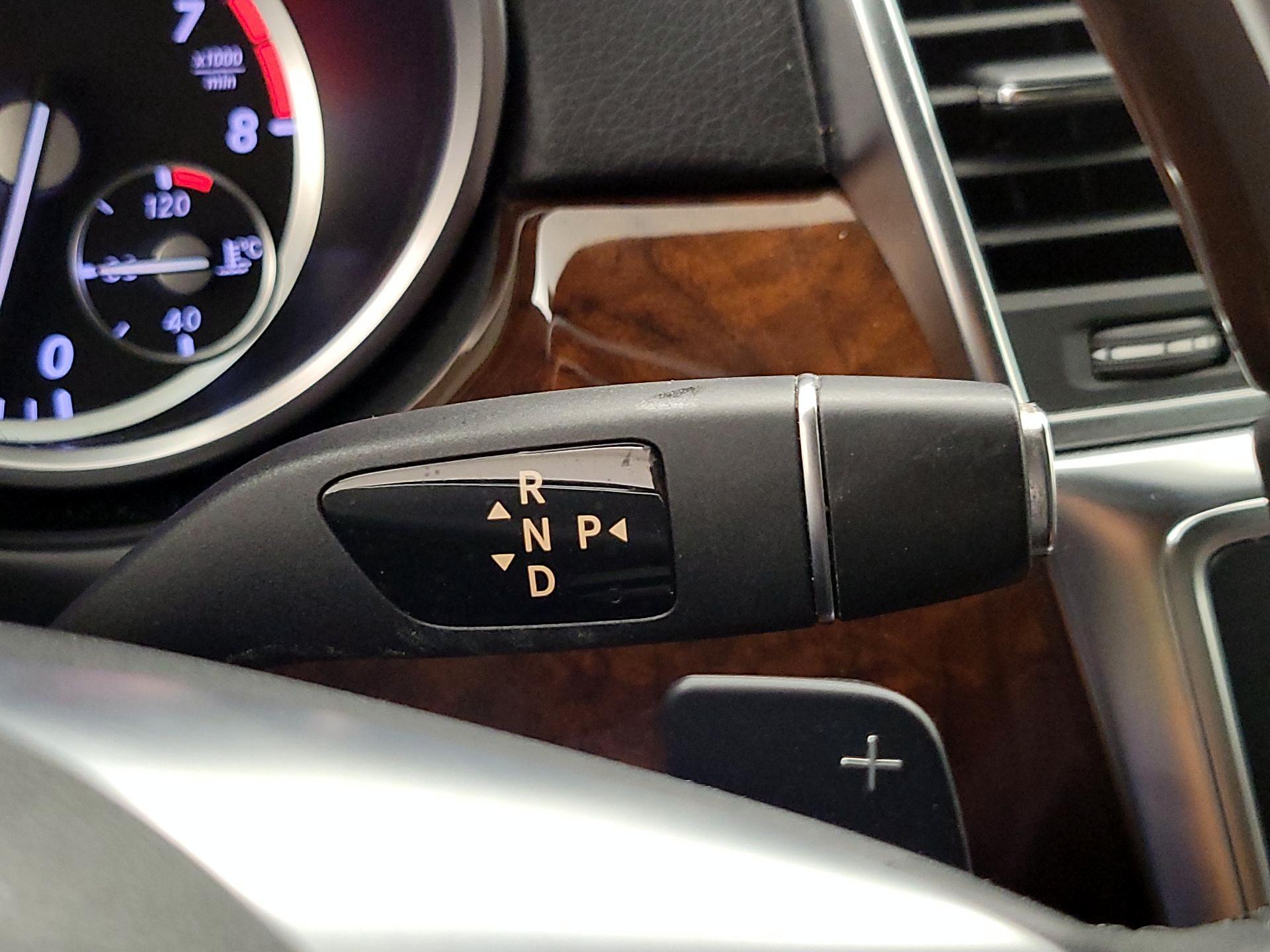 Thumbnail: 2015 Mercedes-Benz GL-Class - 18