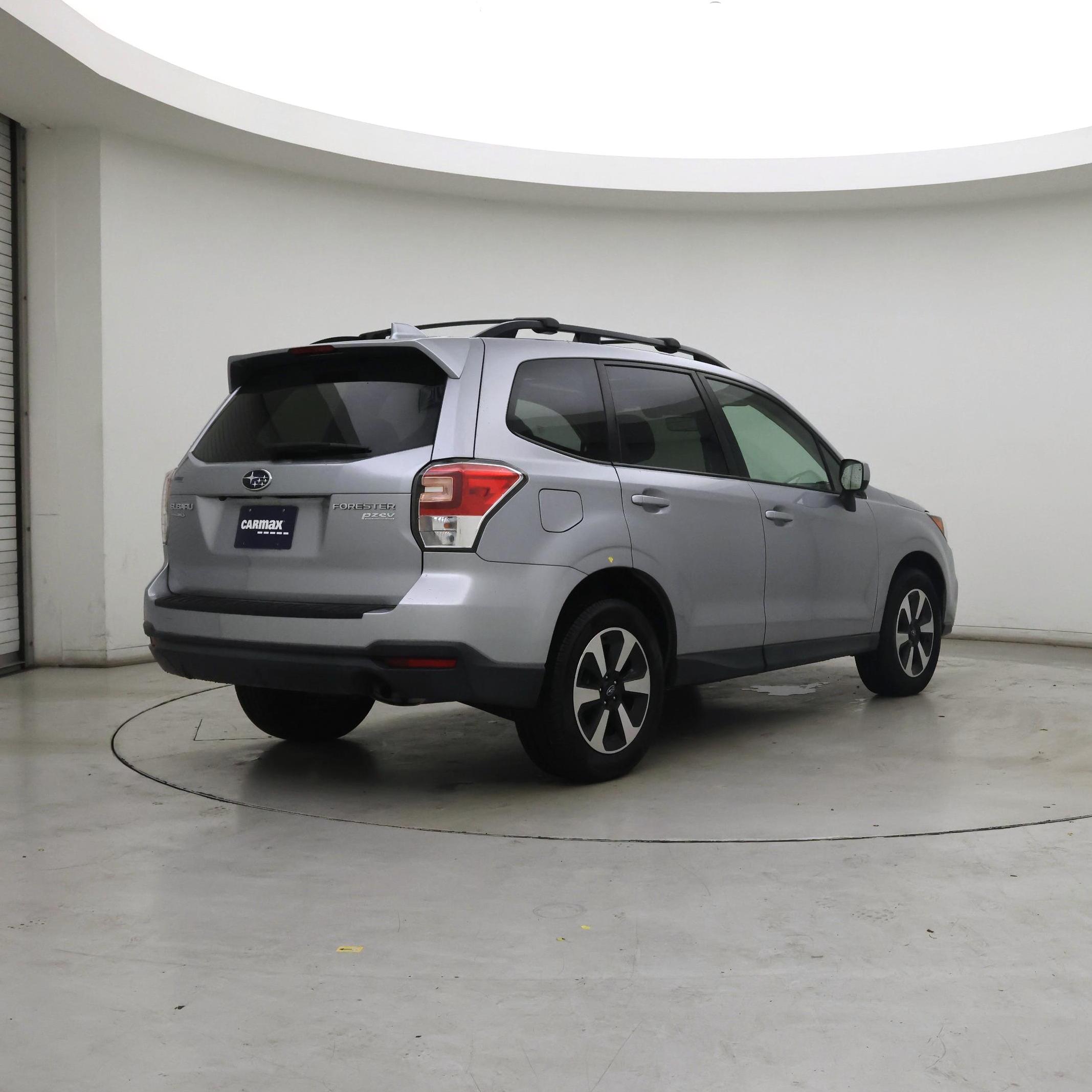 Thumbnail: 2017 Subaru Forester - 8