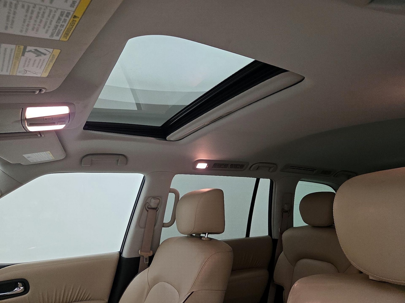 Sunroof(s) & Overhead Airbags