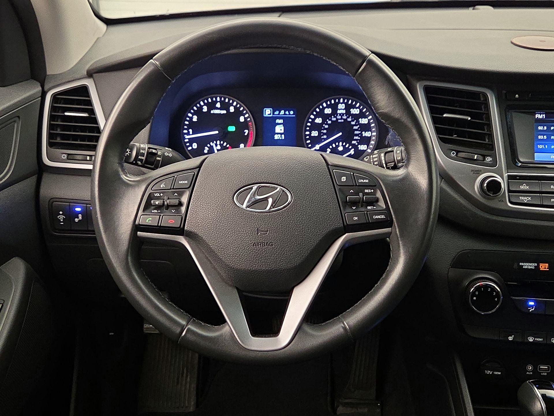 Thumbnail: 2016 Hyundai Tucson - 10
