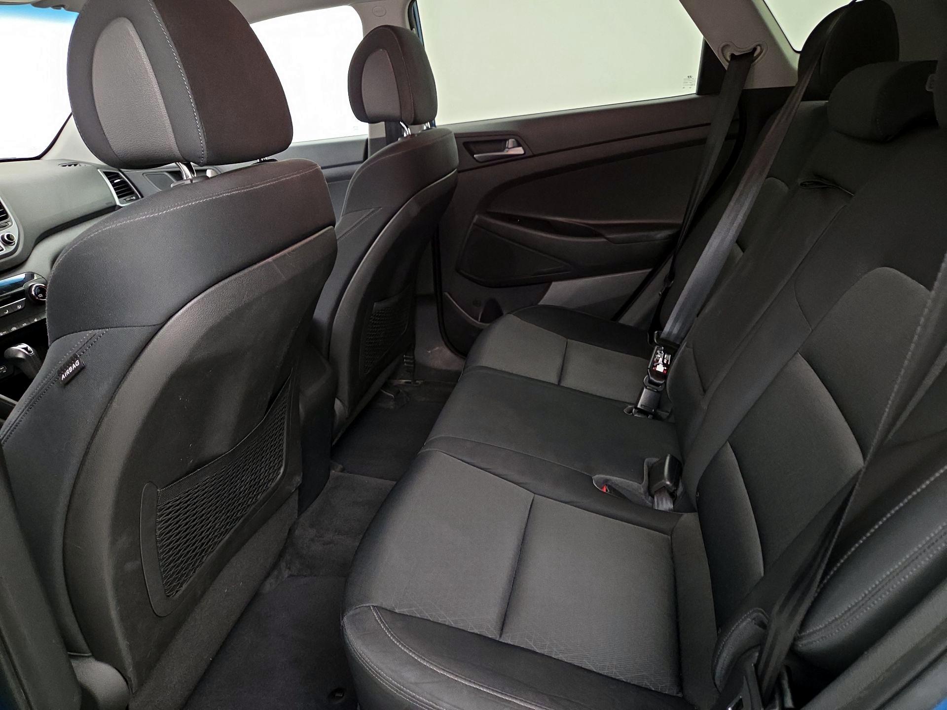 Thumbnail: 2016 Hyundai Tucson - 19