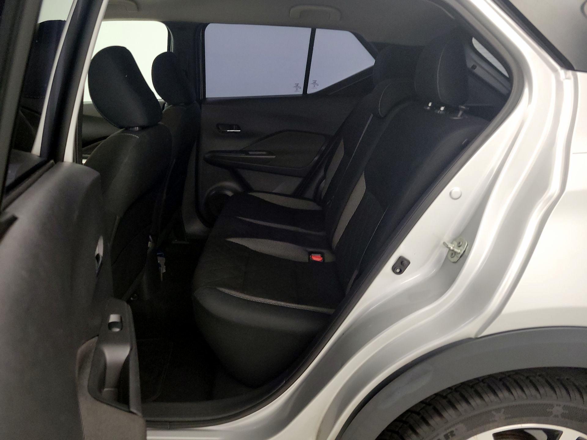 Thumbnail: 2018 Nissan Kicks - 18