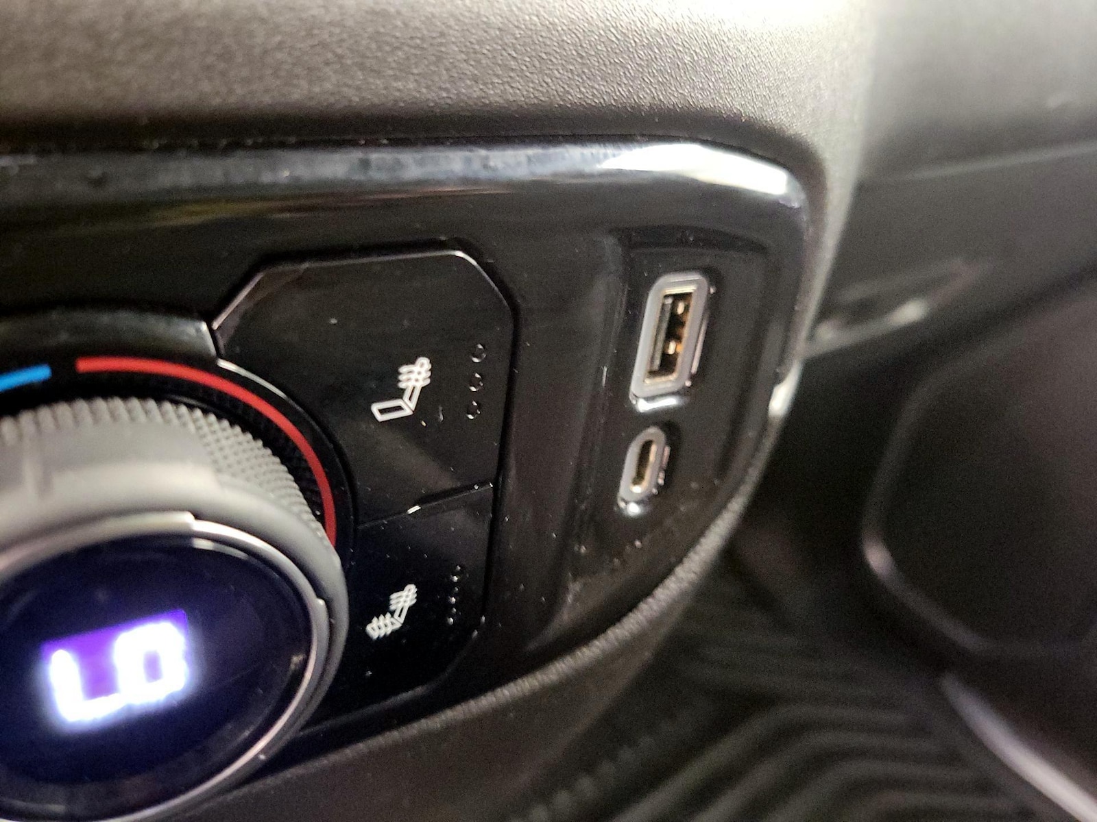 2022 Chevrolet Silverado 1500 LT - Photo 19