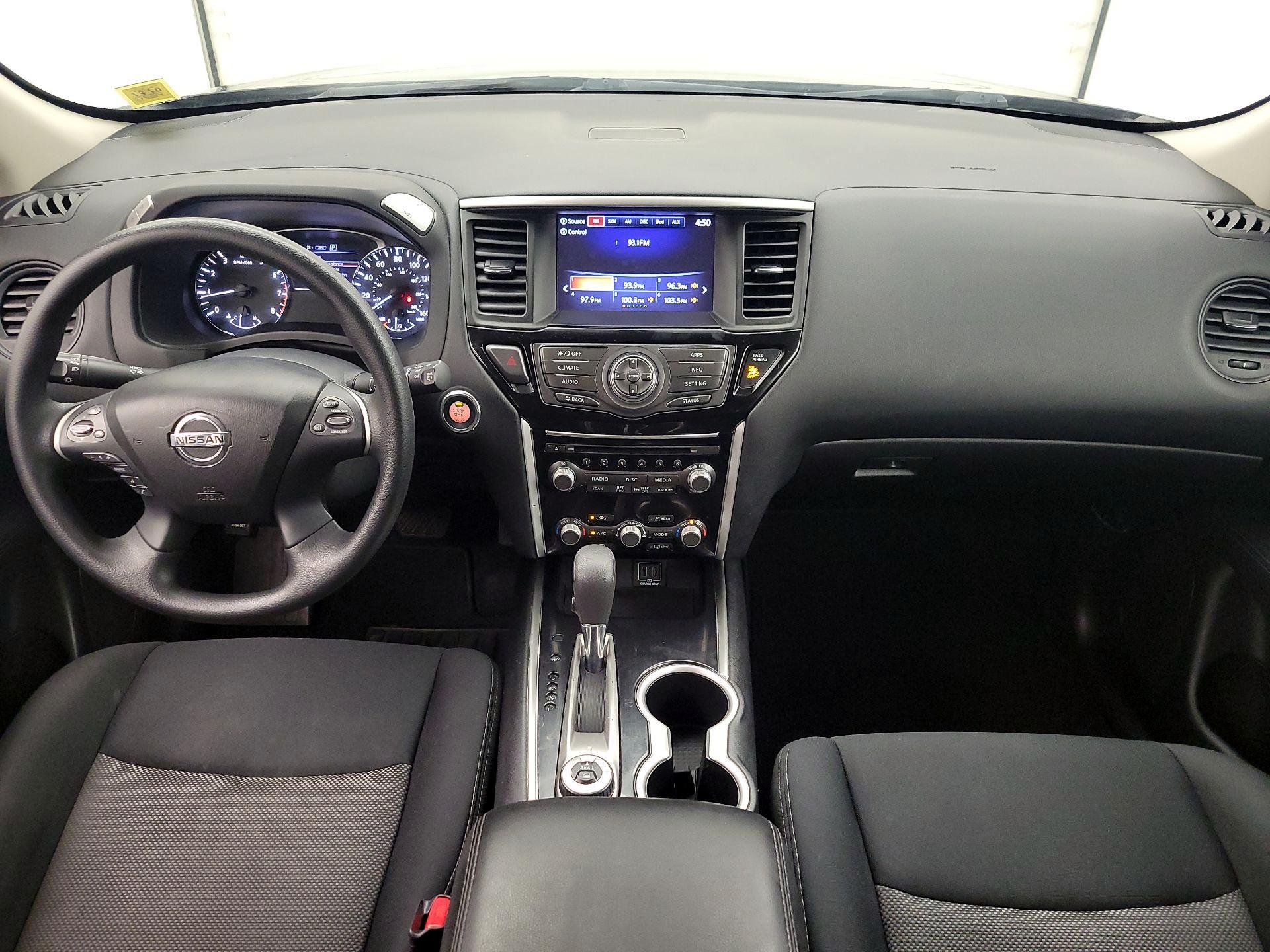 Thumbnail: 2018 Nissan Pathfinder - 9