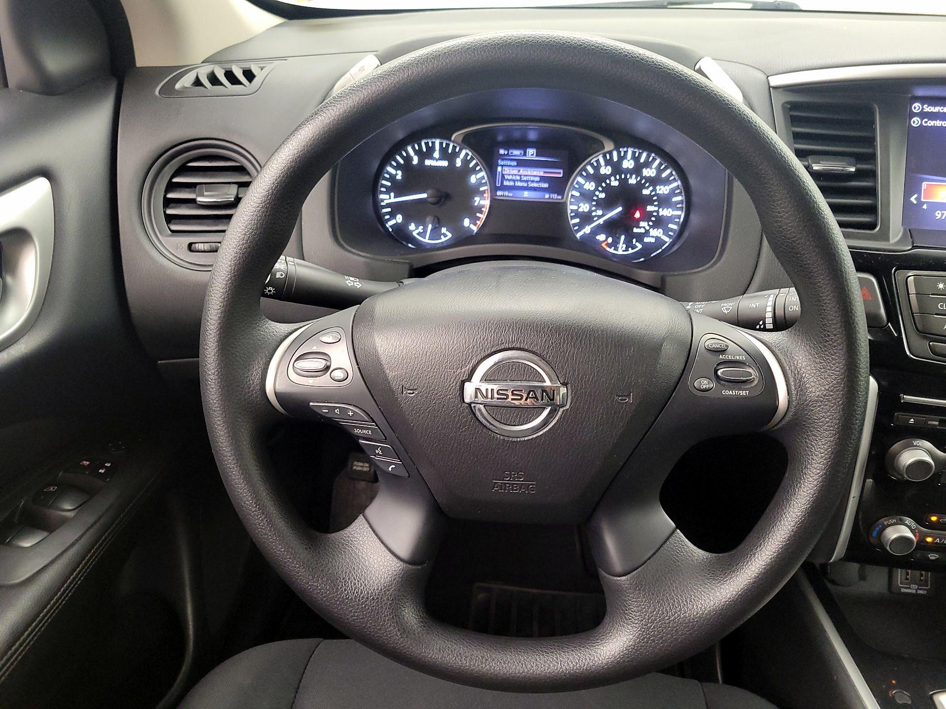 Thumbnail: 2018 Nissan Pathfinder - 10
