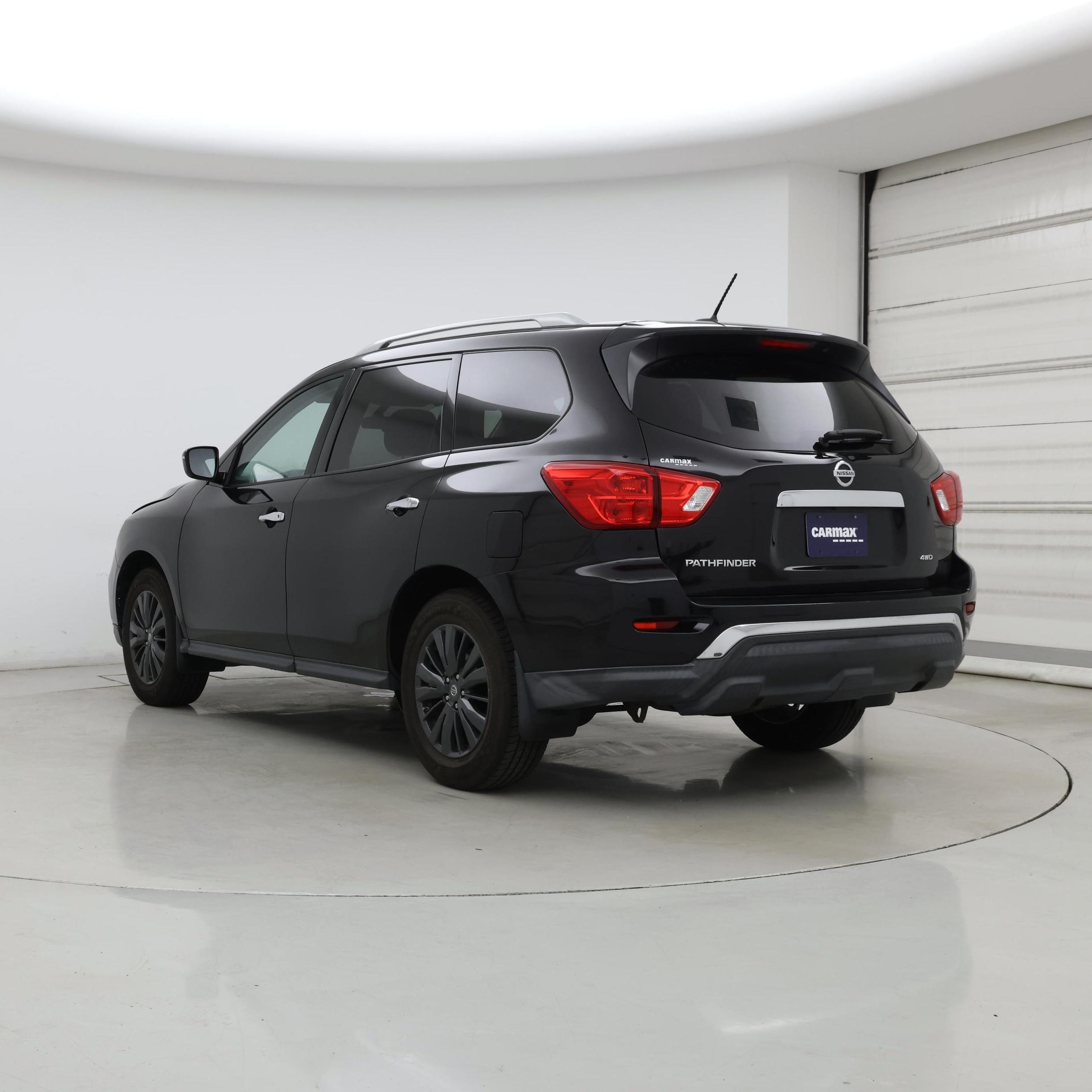 Thumbnail: 2018 Nissan Pathfinder - 2