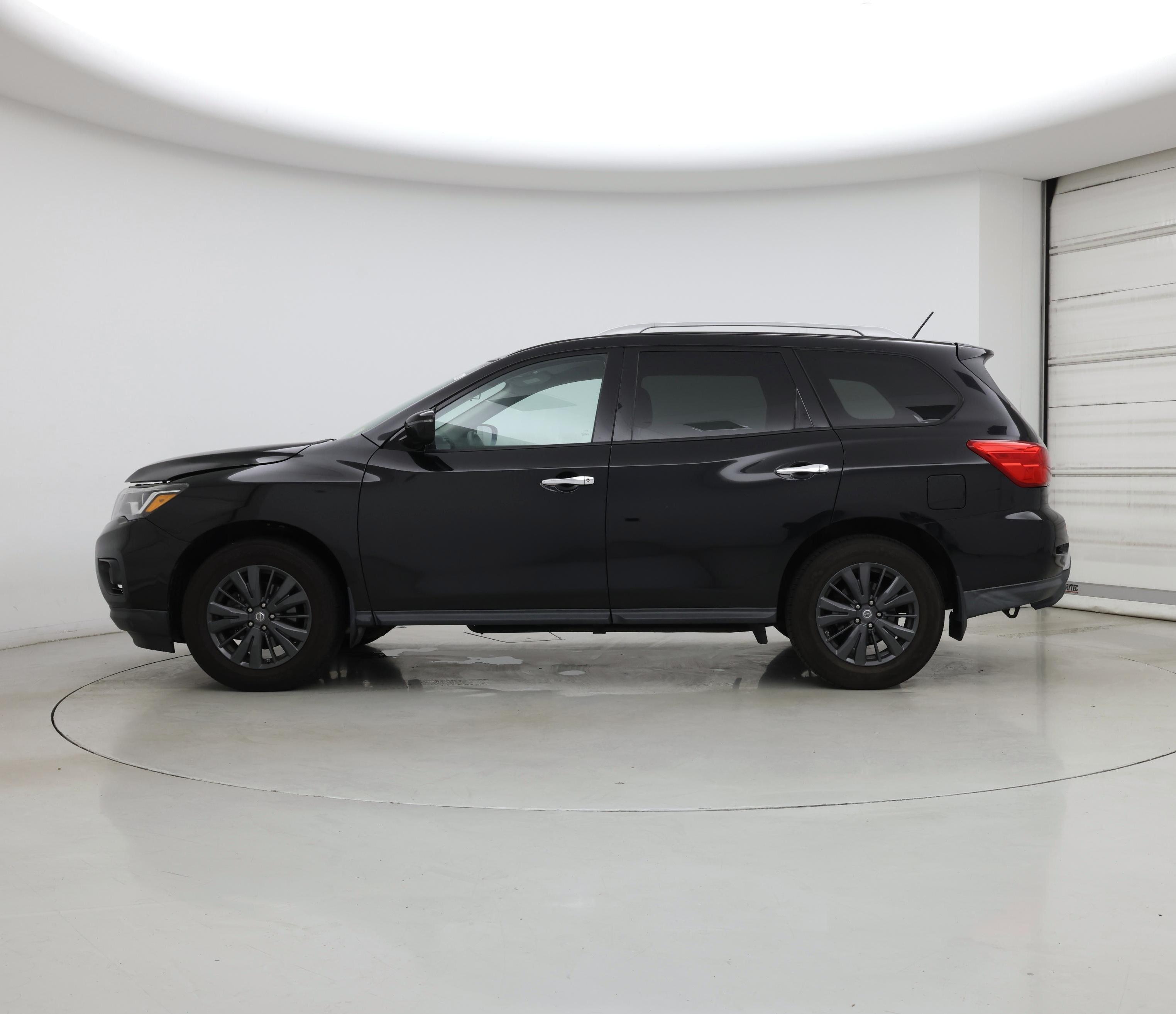 Thumbnail: 2018 Nissan Pathfinder - 3