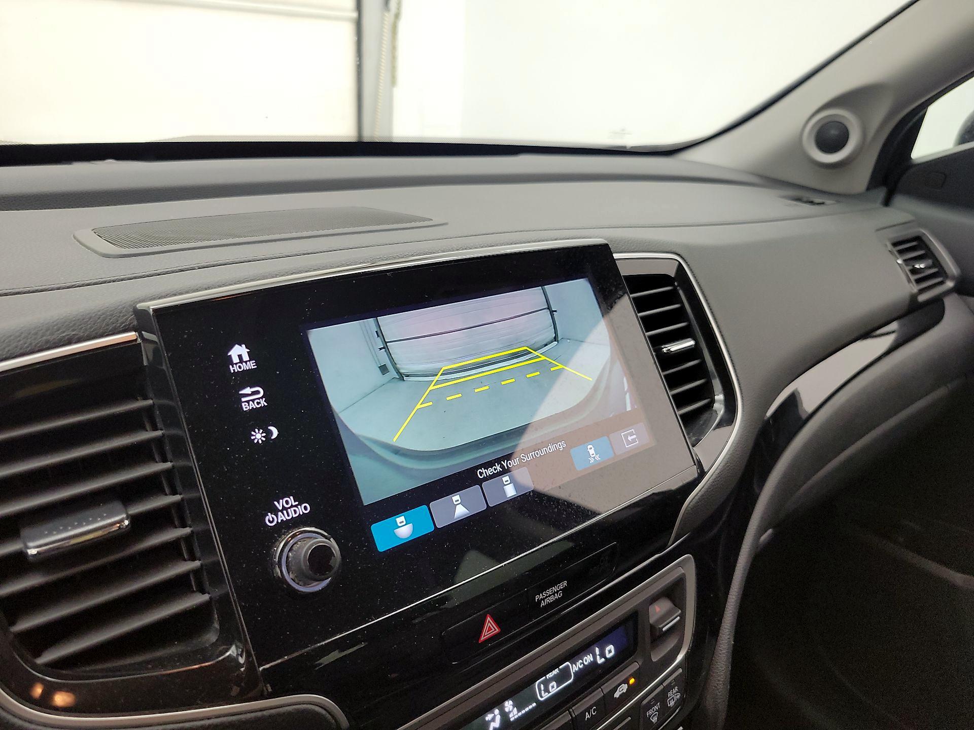 Thumbnail: 2020 Honda Pilot - 15