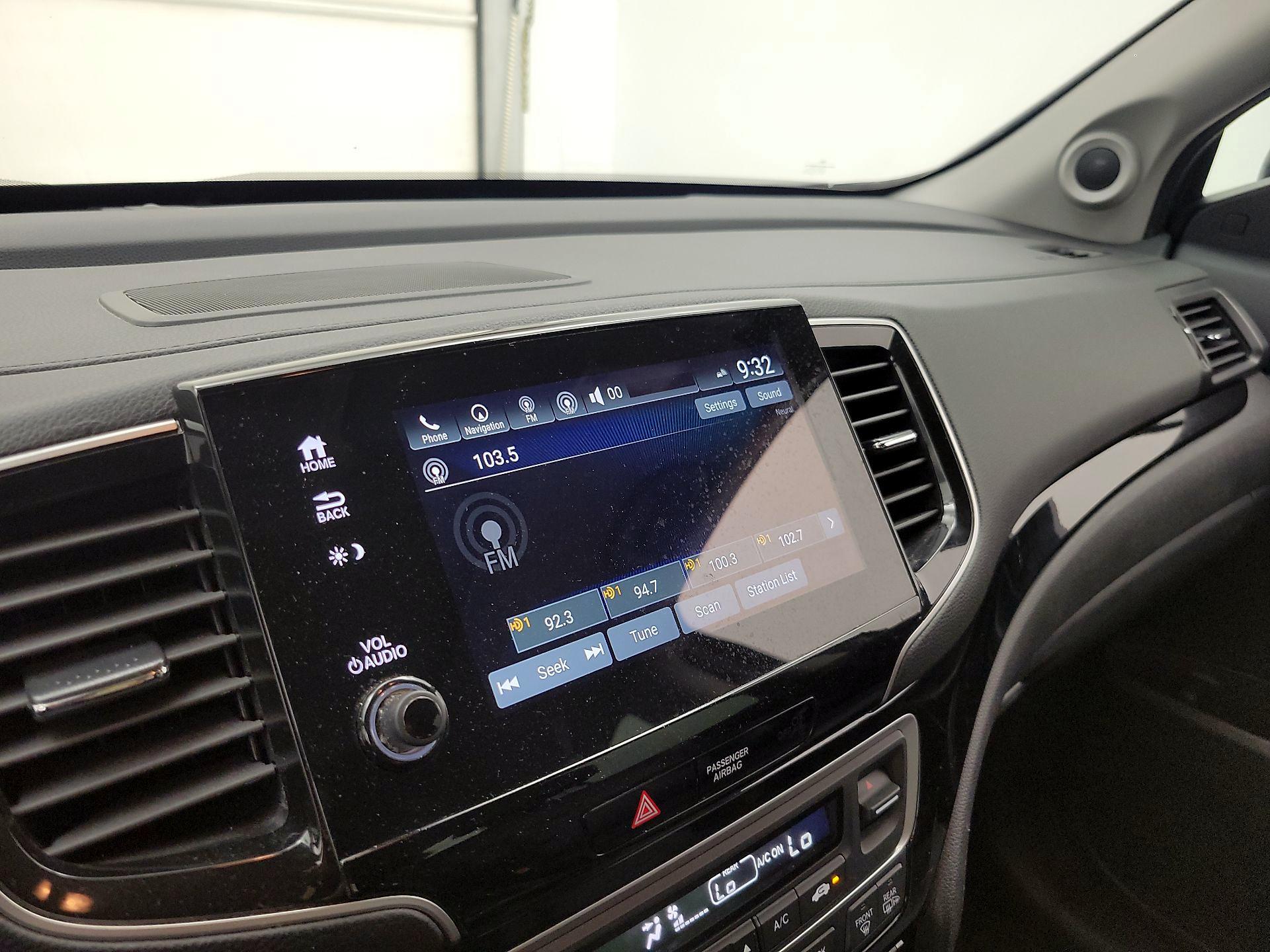 Thumbnail: 2020 Honda Pilot - 16