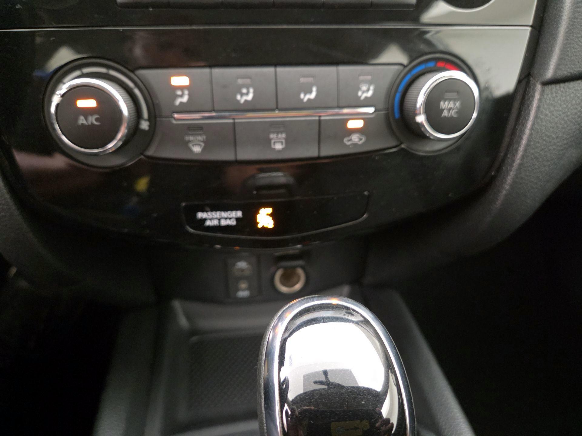 Thumbnail: 2017 Nissan Rogue - 16