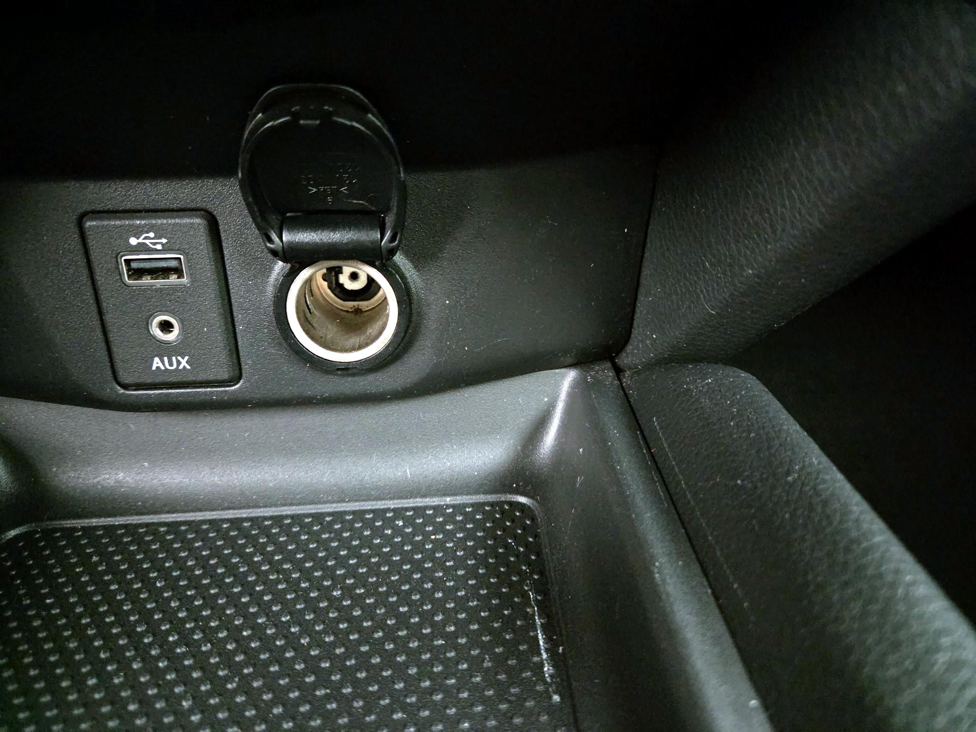 Thumbnail: 2017 Nissan Rogue - 18