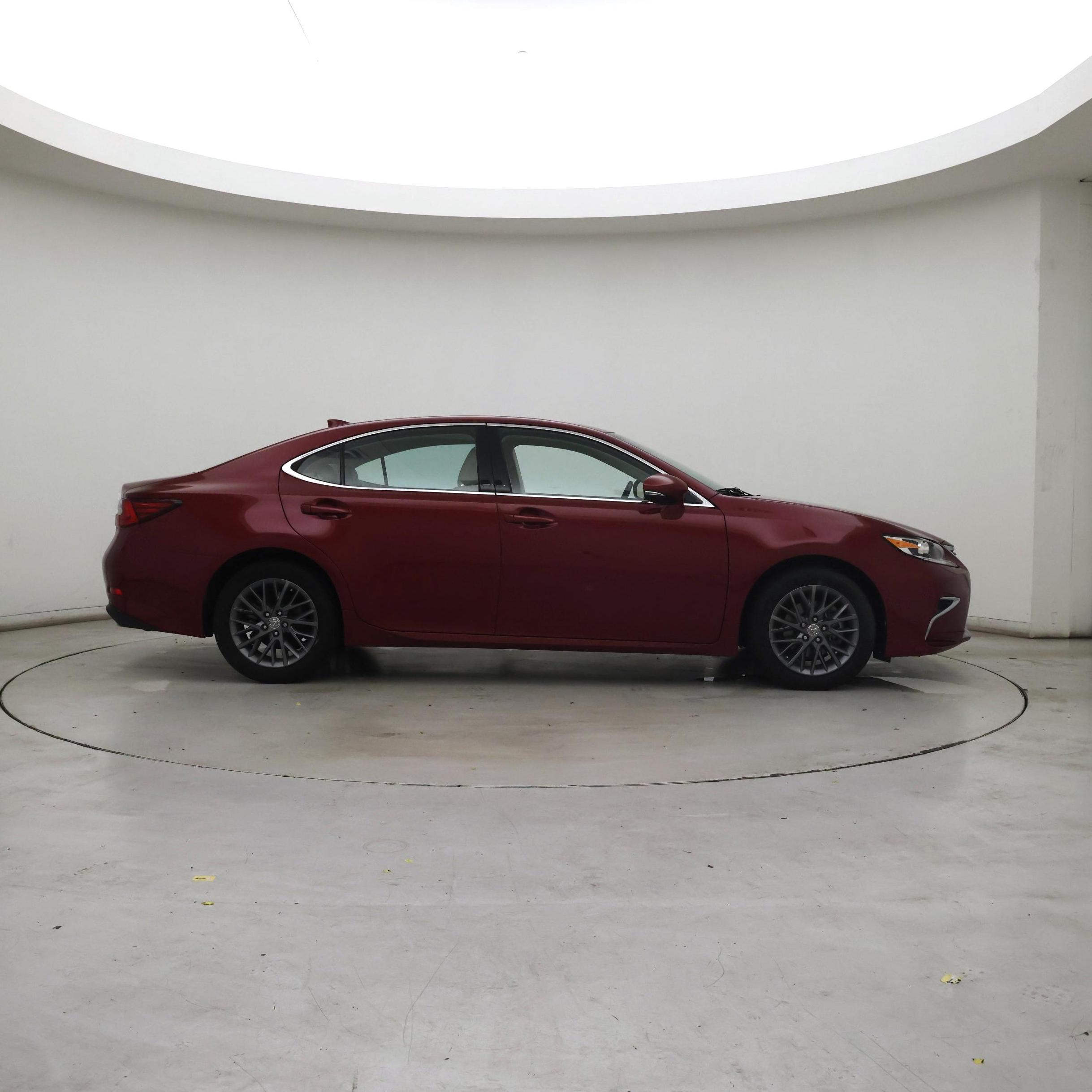 Thumbnail: 2018 Lexus ES - 7