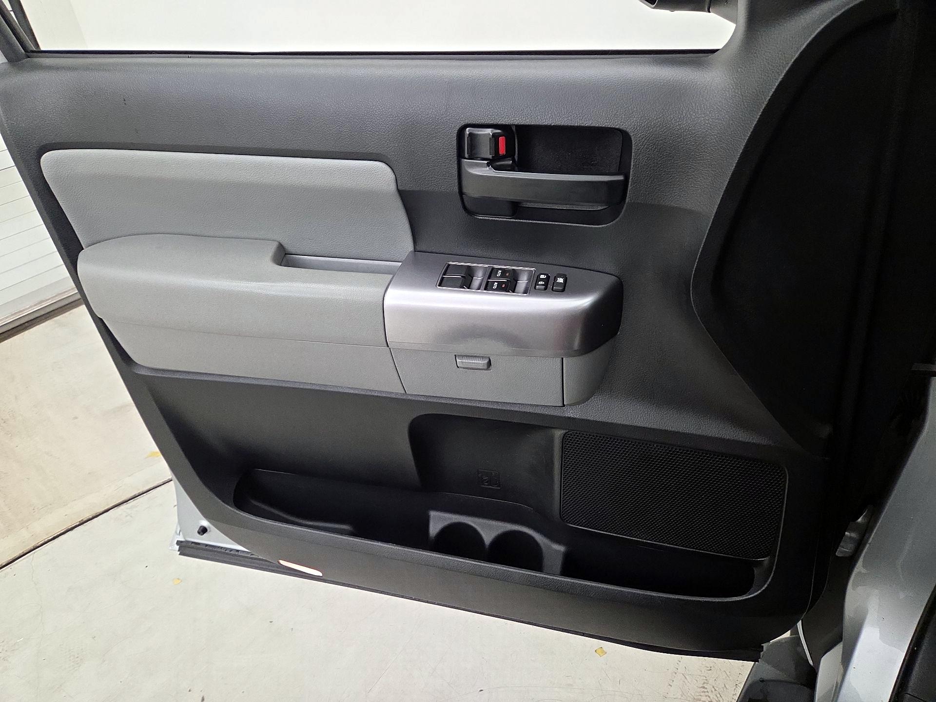Thumbnail: 2020 Toyota Sequoia - 12