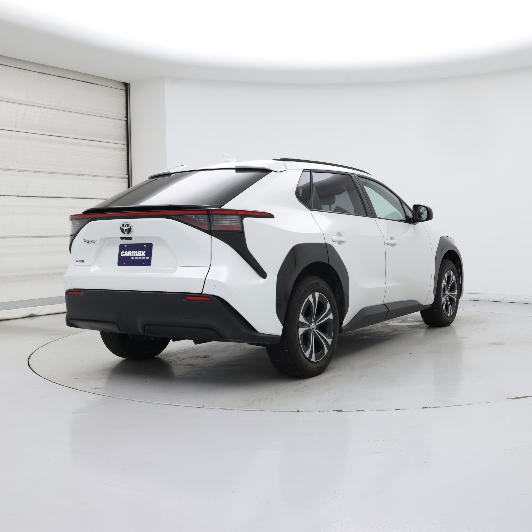 Thumbnail: 2024 Toyota bZ4X - 8