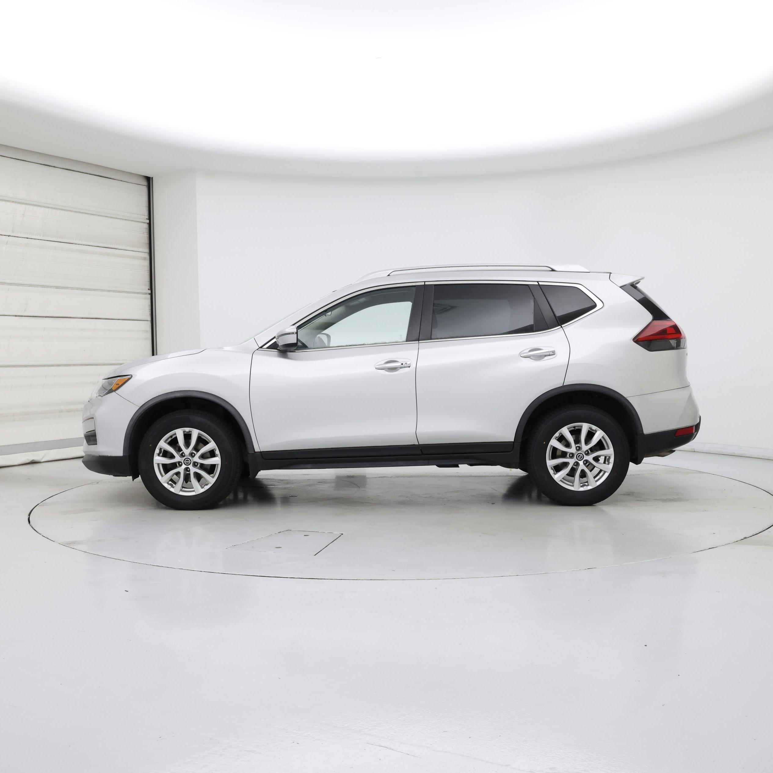 Thumbnail: 2020 Nissan Rogue - 3