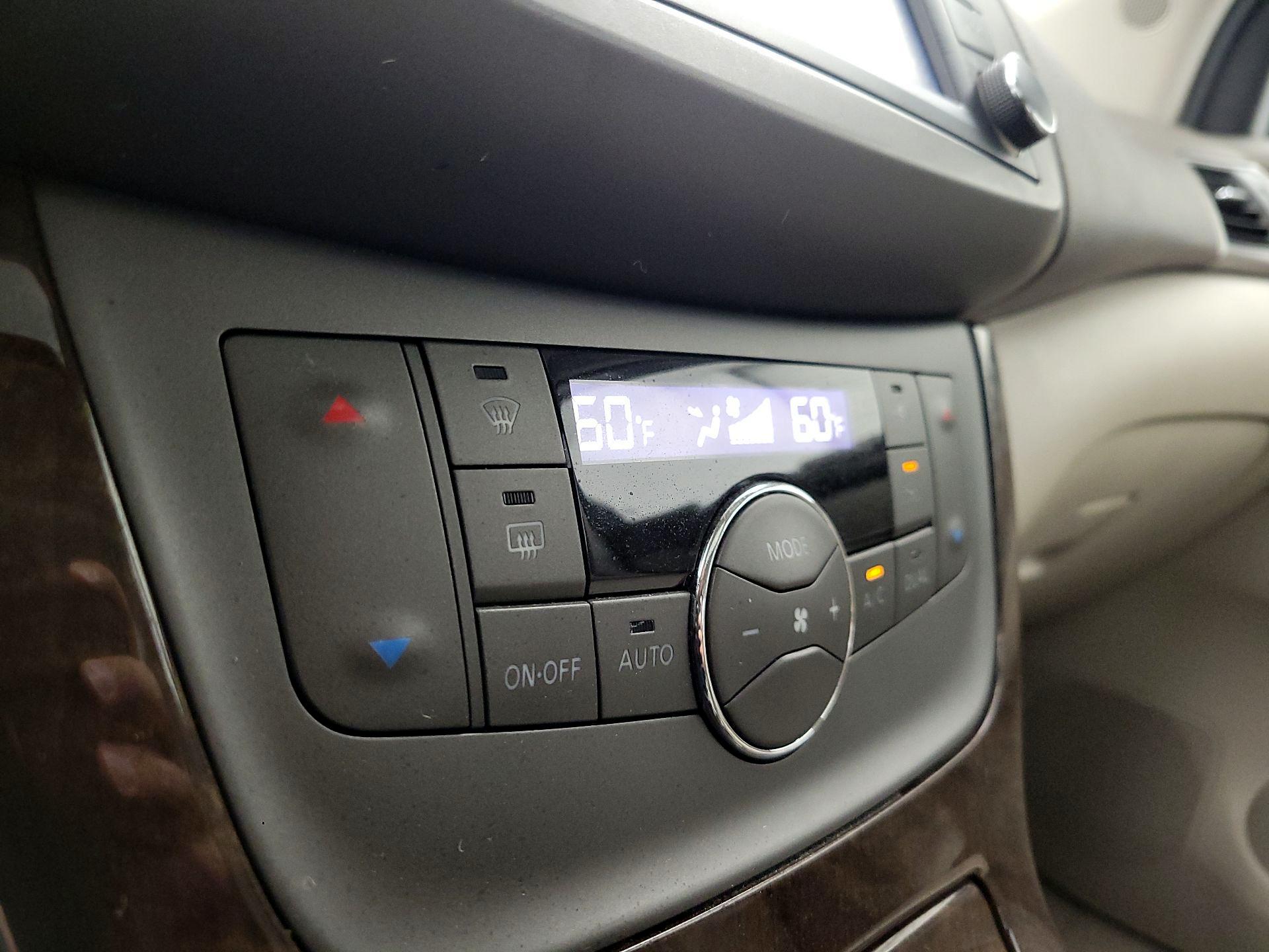 Thumbnail: 2014 Nissan Sentra - 17