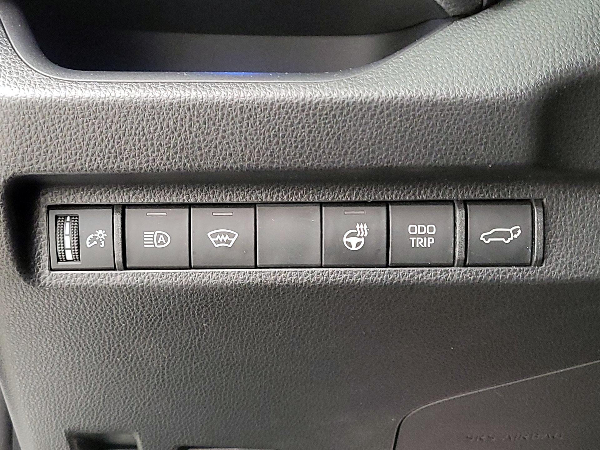 Thumbnail: 2023 Toyota RAV4 - 13