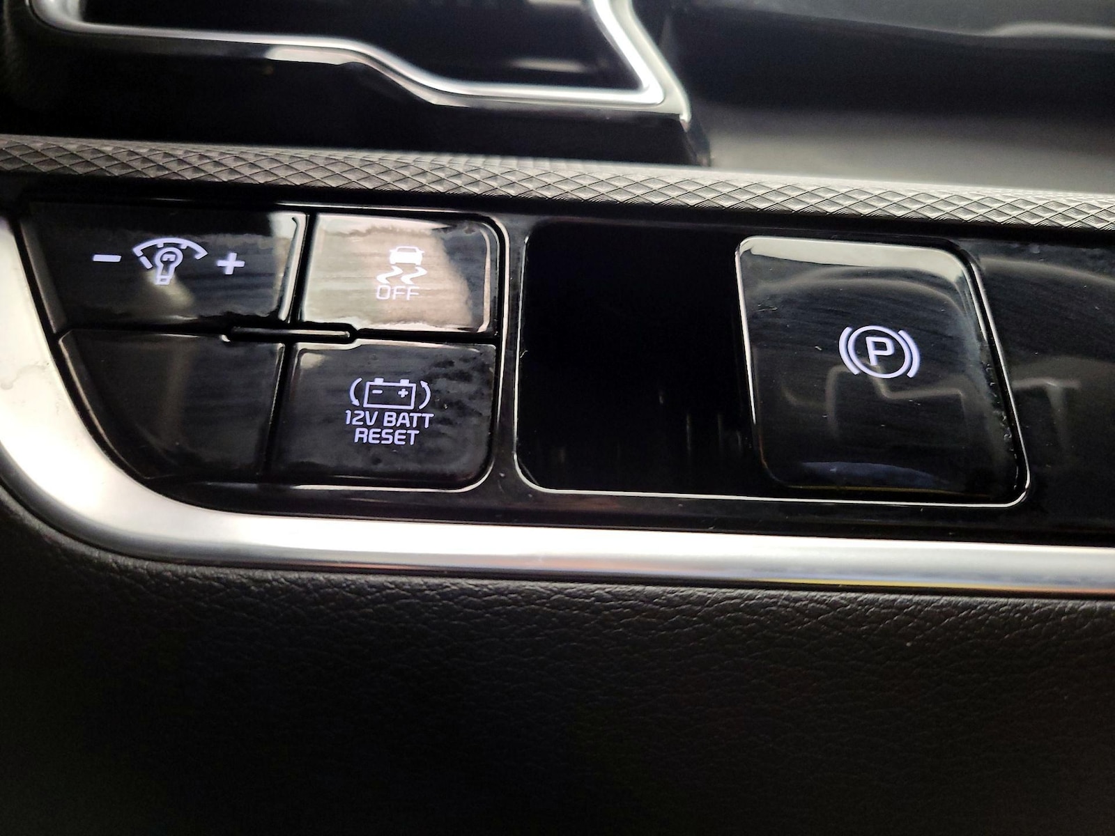 2024 Kia Sportage LX Hybrid - Photo 14