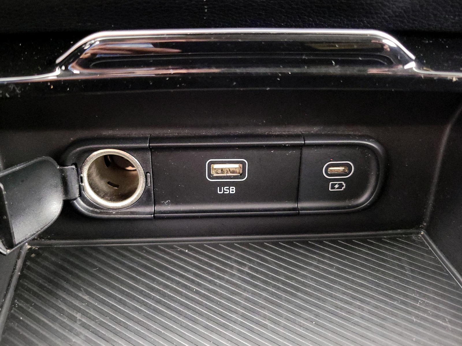 2024 Kia Sportage LX Hybrid - Photo 19