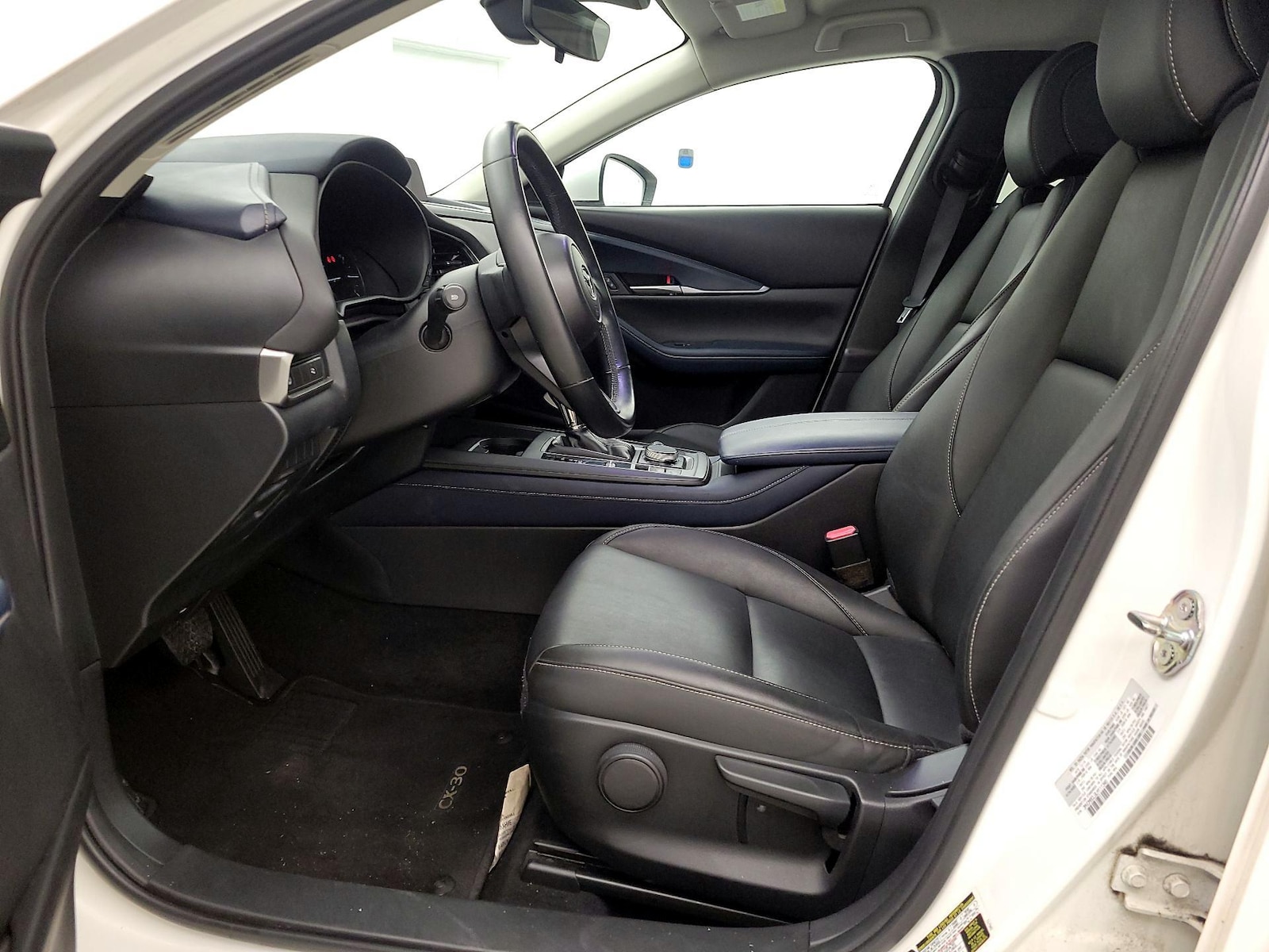 Side Airbags & Leatherette Seats