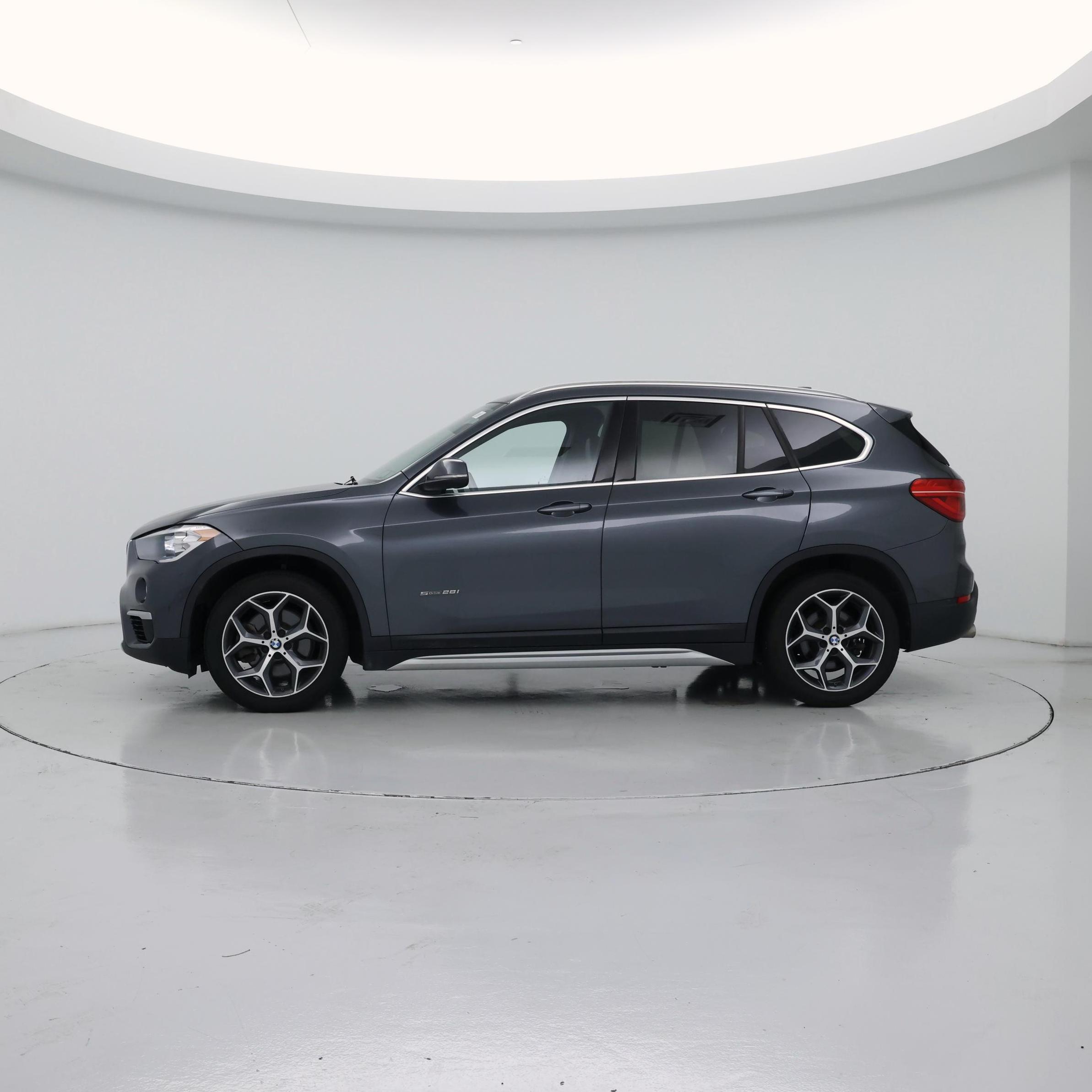 Thumbnail: 2018 BMW X1 - 3