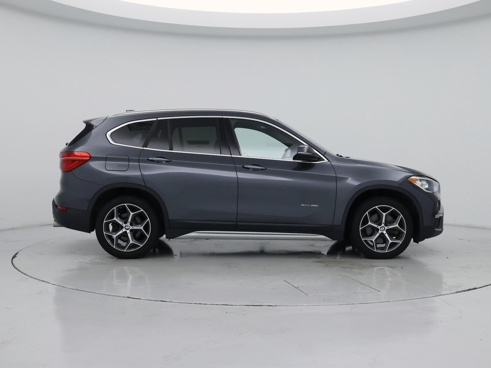 2018 BMW X1 28i - Photo 8