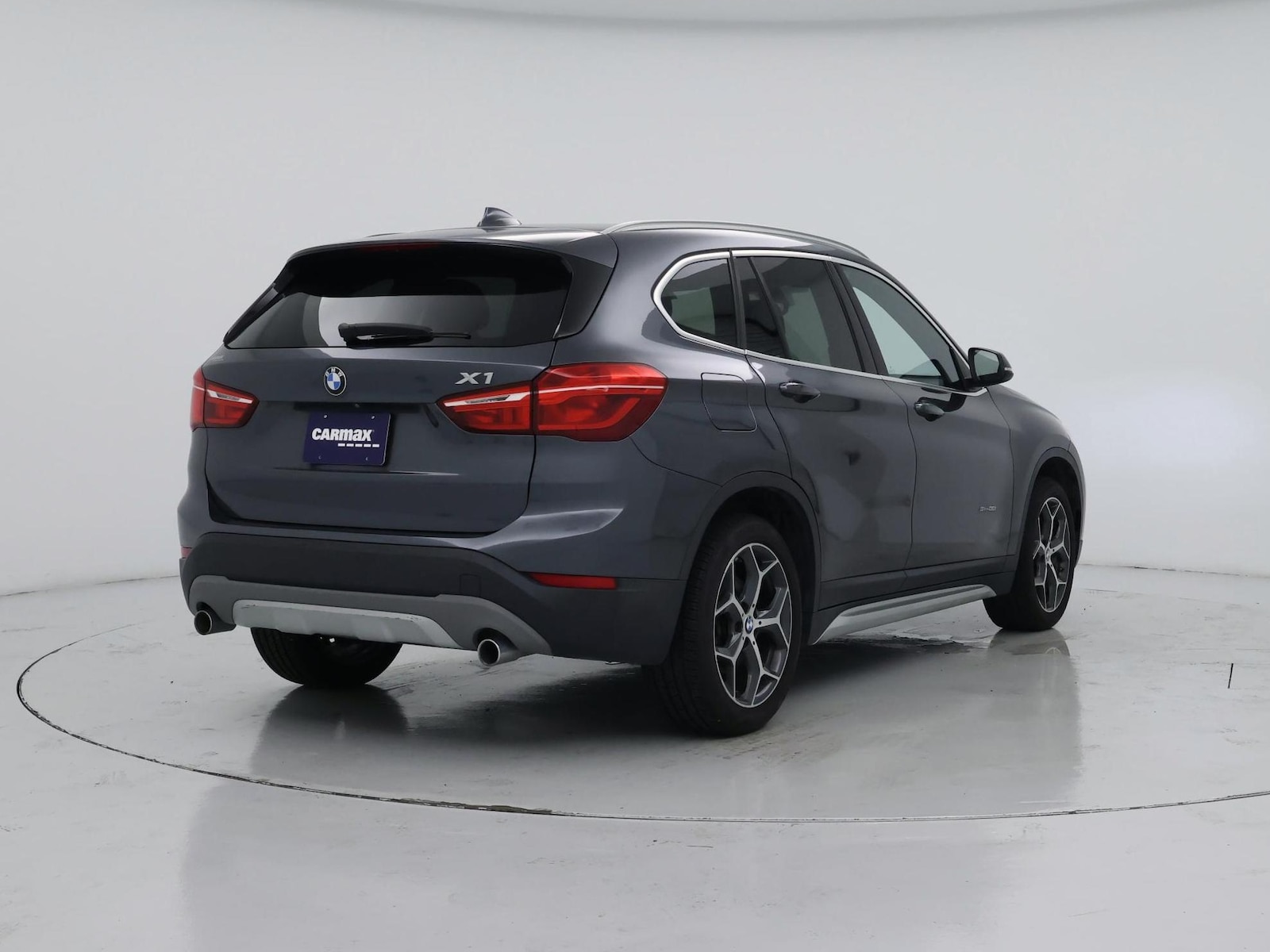 2018 BMW X1 28i - Photo 9