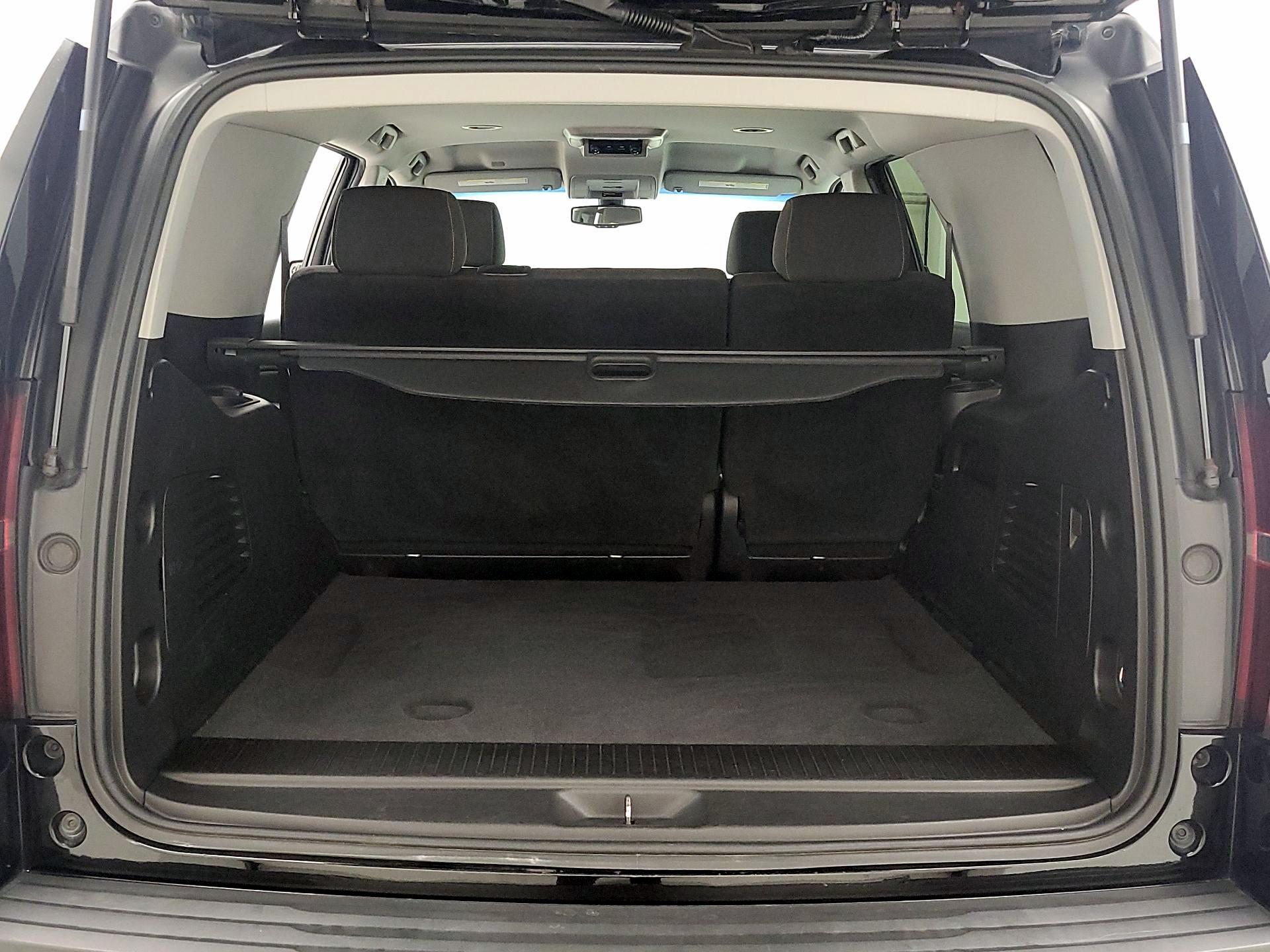 Thumbnail: 2019 Chevrolet Tahoe - 20