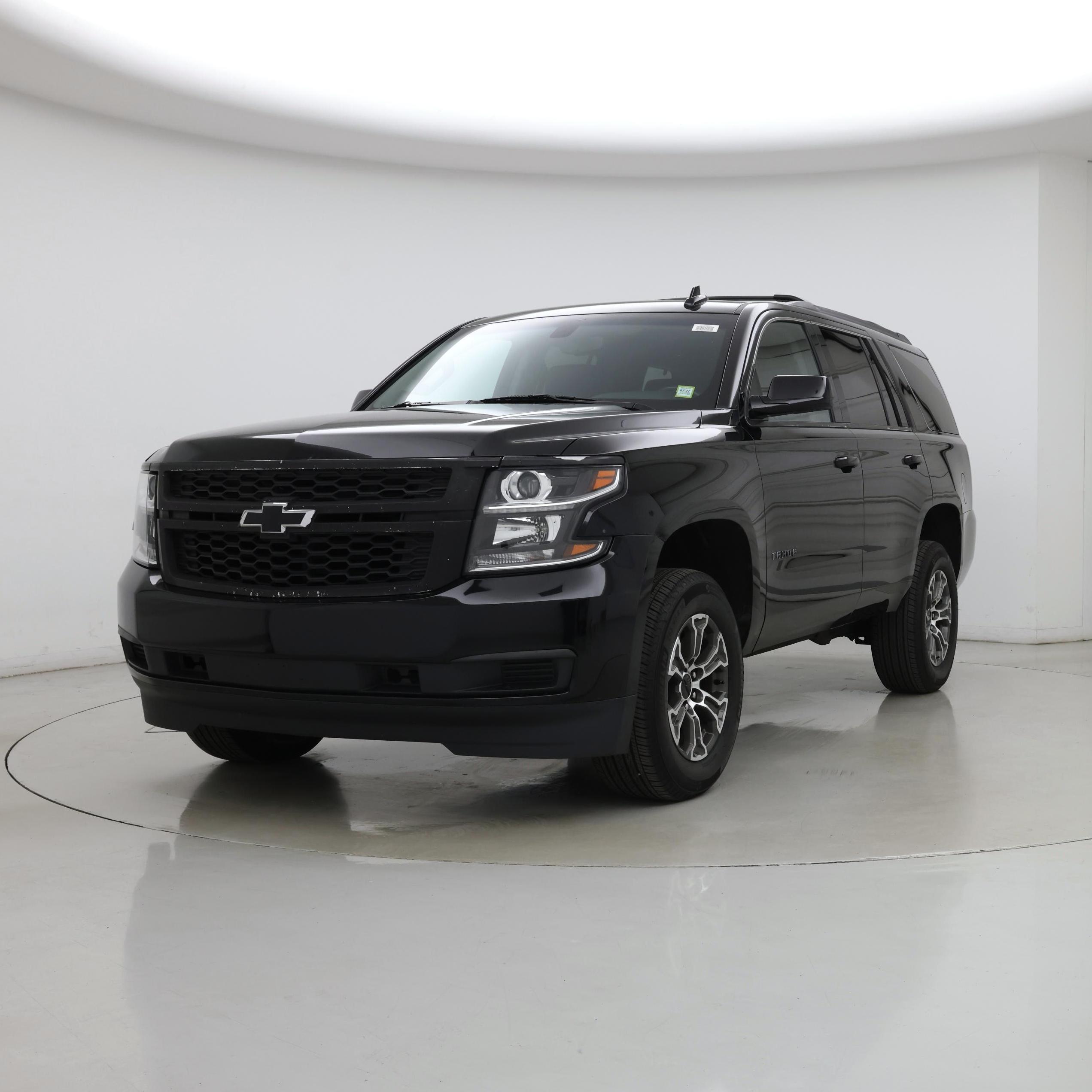 Thumbnail: 2019 Chevrolet Tahoe - 4