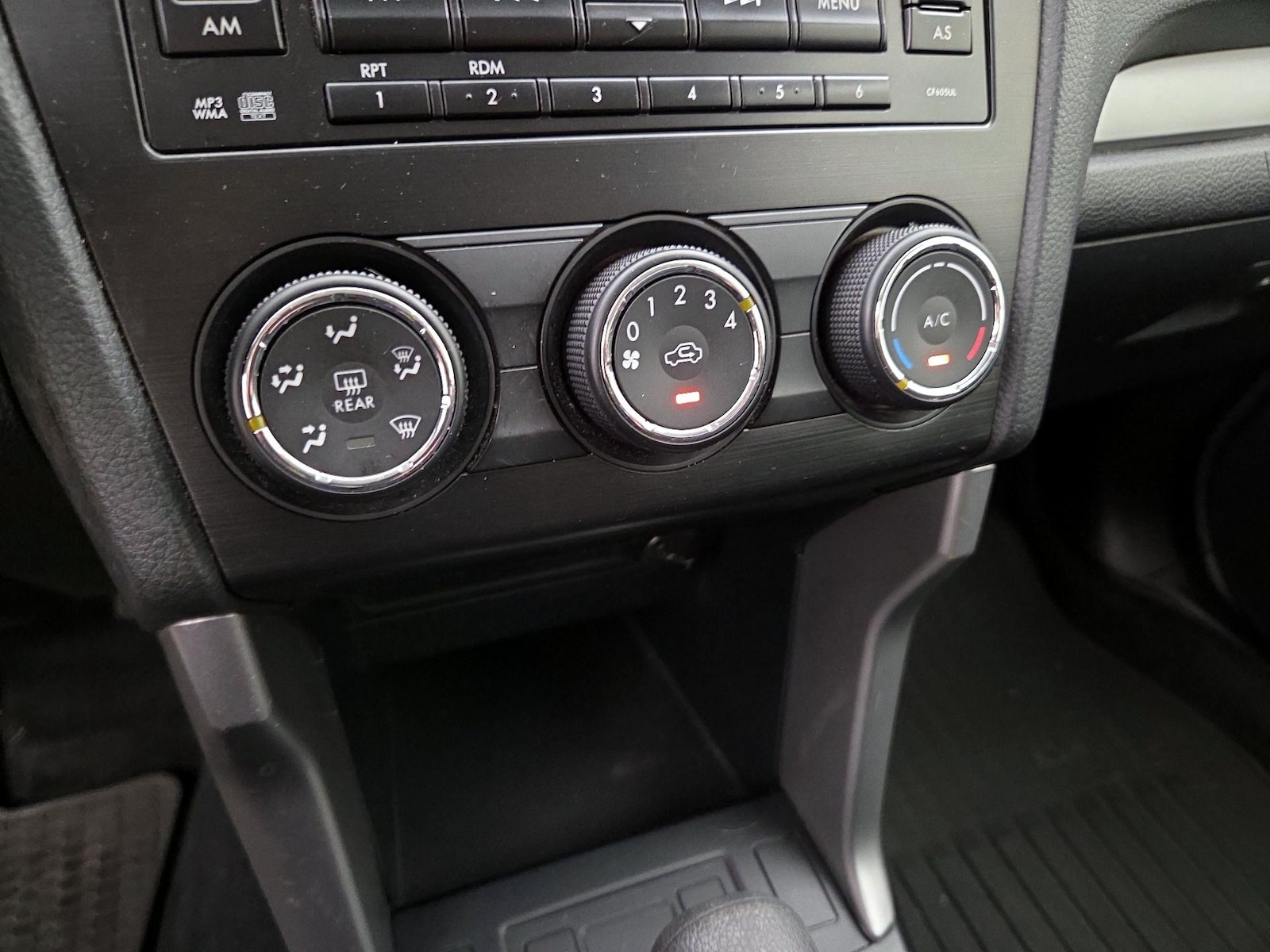 2015 Subaru Forester i - Photo 17