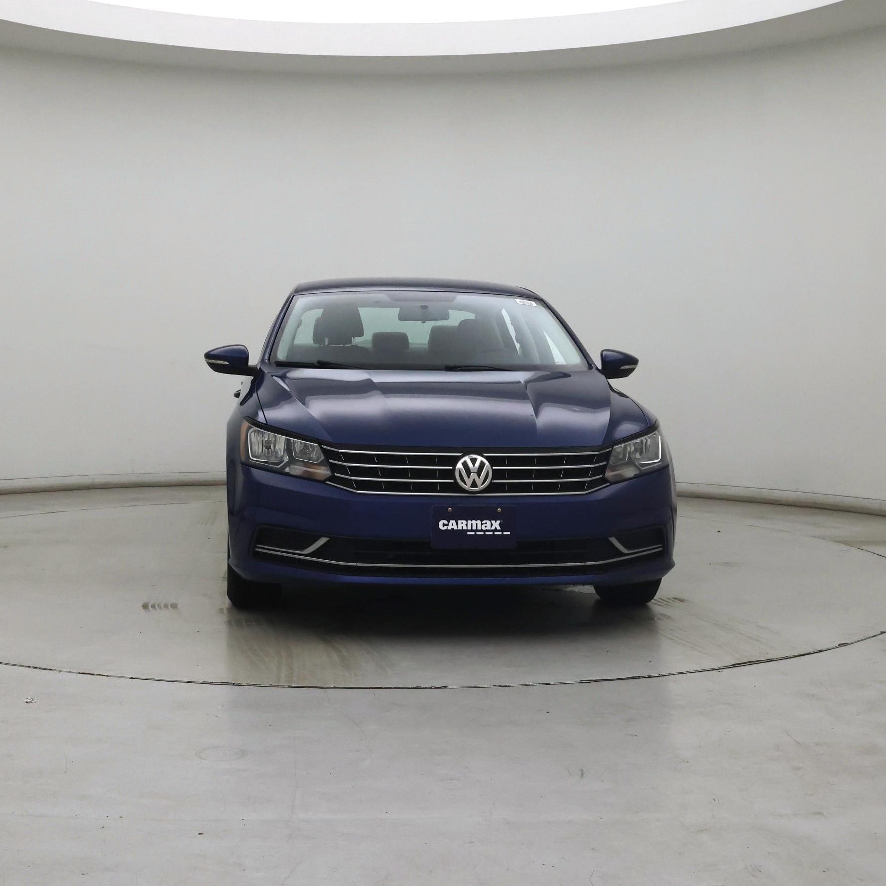 Thumbnail: 2017 Volkswagen Passat - 5