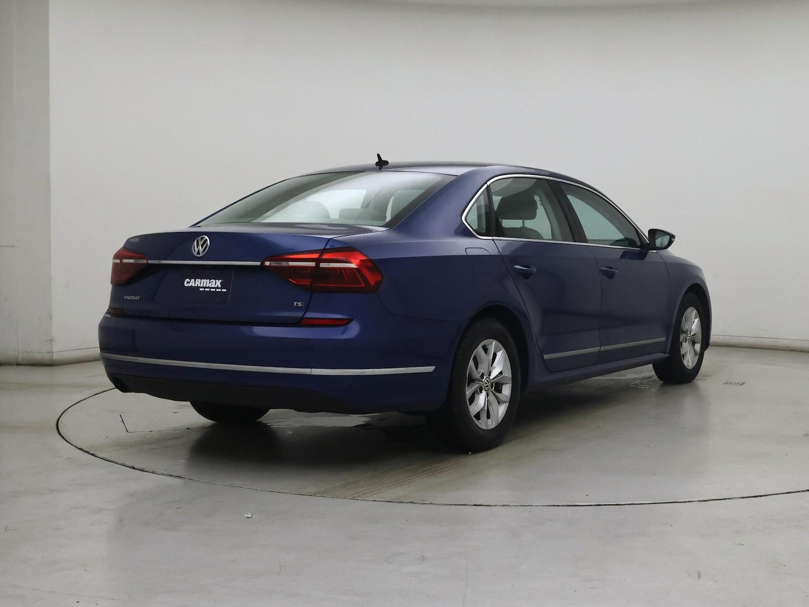 2017 Volkswagen Passat S - Photo 9