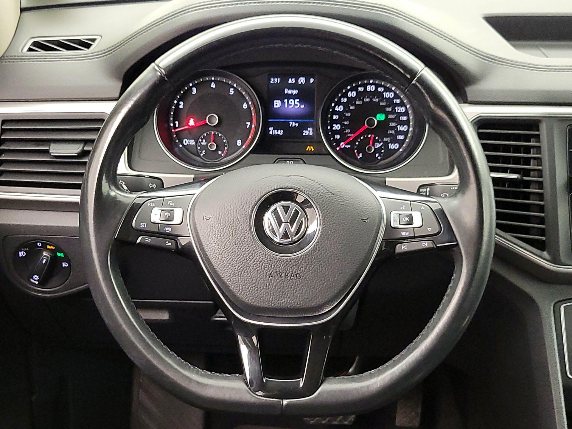 Thumbnail: 2019 Volkswagen Atlas - 10
