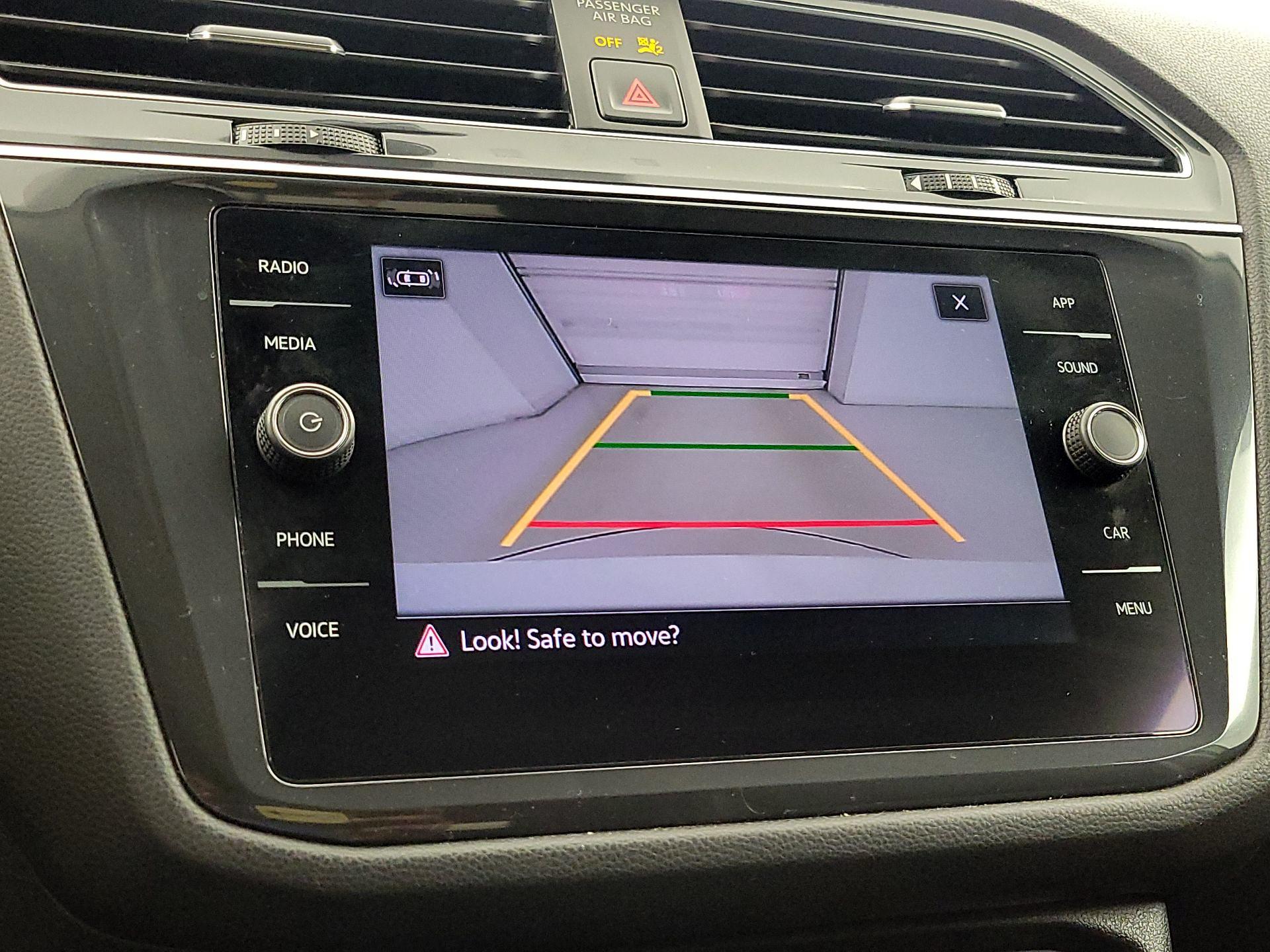 Thumbnail: 2021 Volkswagen Tiguan - 14