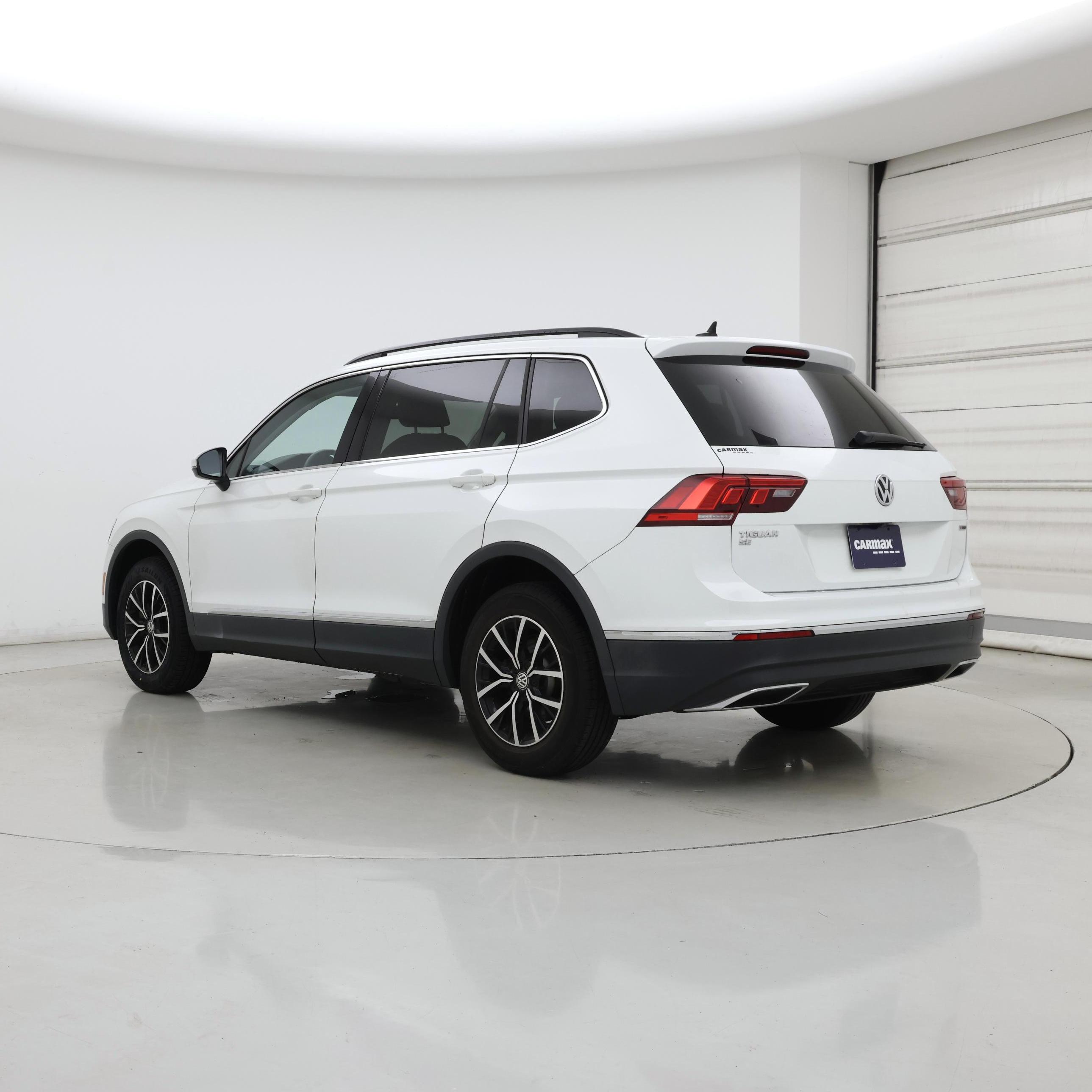 Thumbnail: 2021 Volkswagen Tiguan - 2