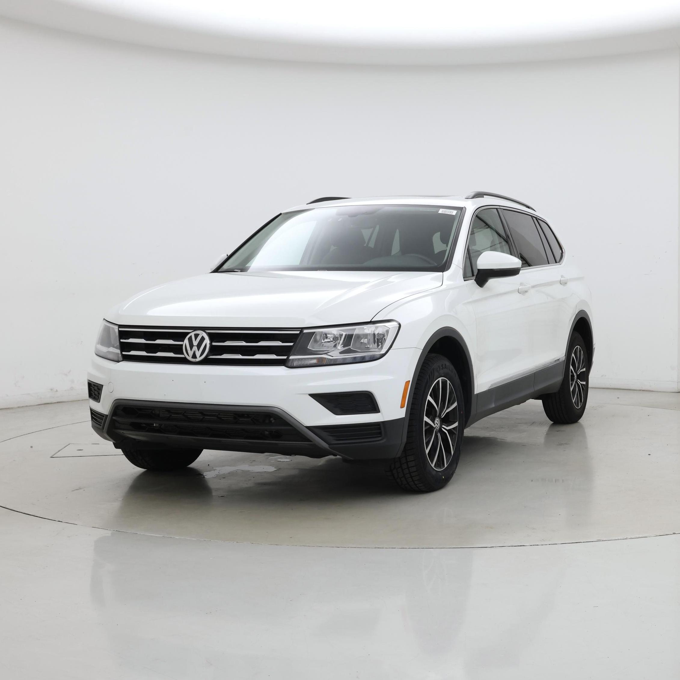 Thumbnail: 2021 Volkswagen Tiguan - 4
