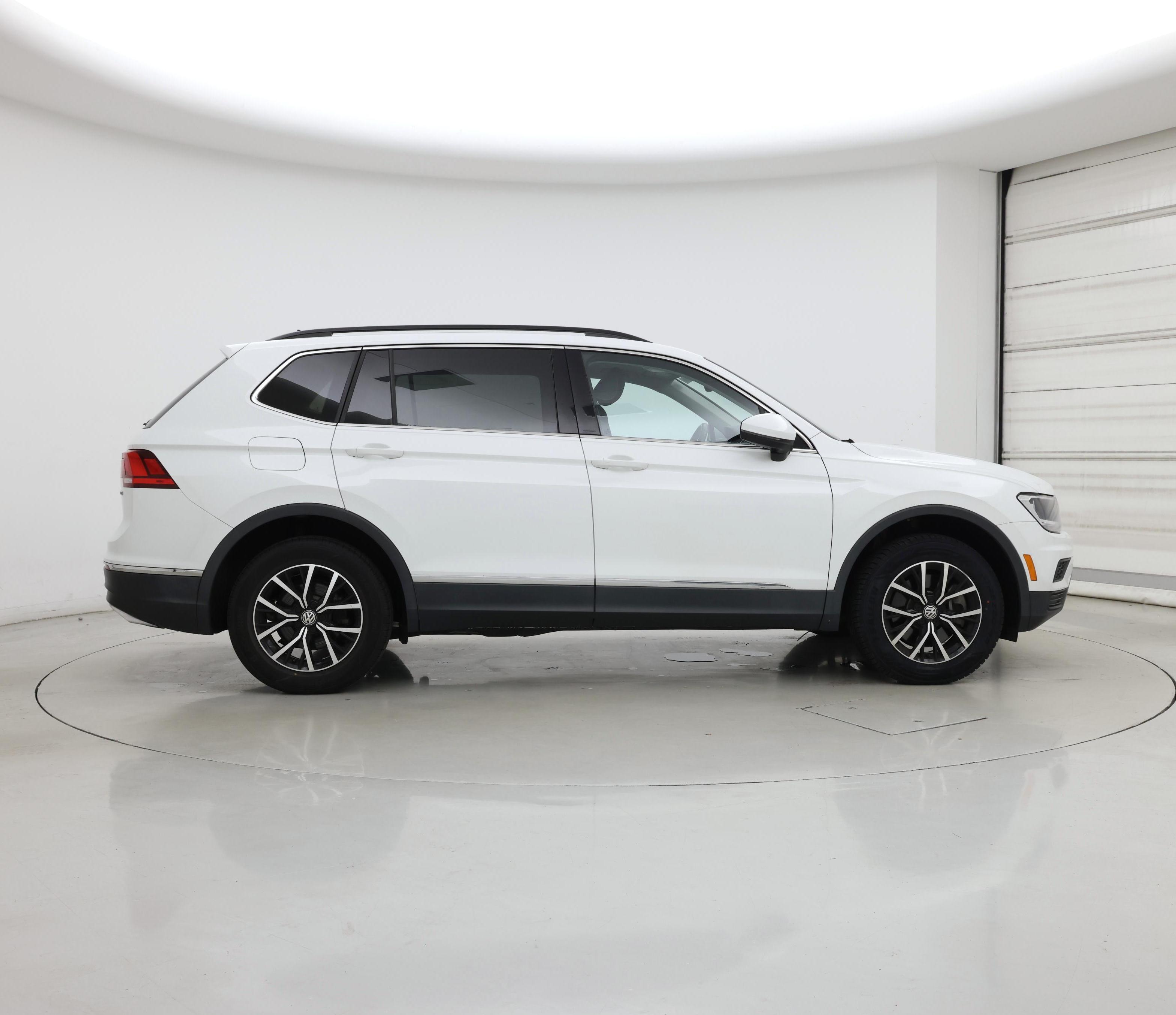 Thumbnail: 2021 Volkswagen Tiguan - 7